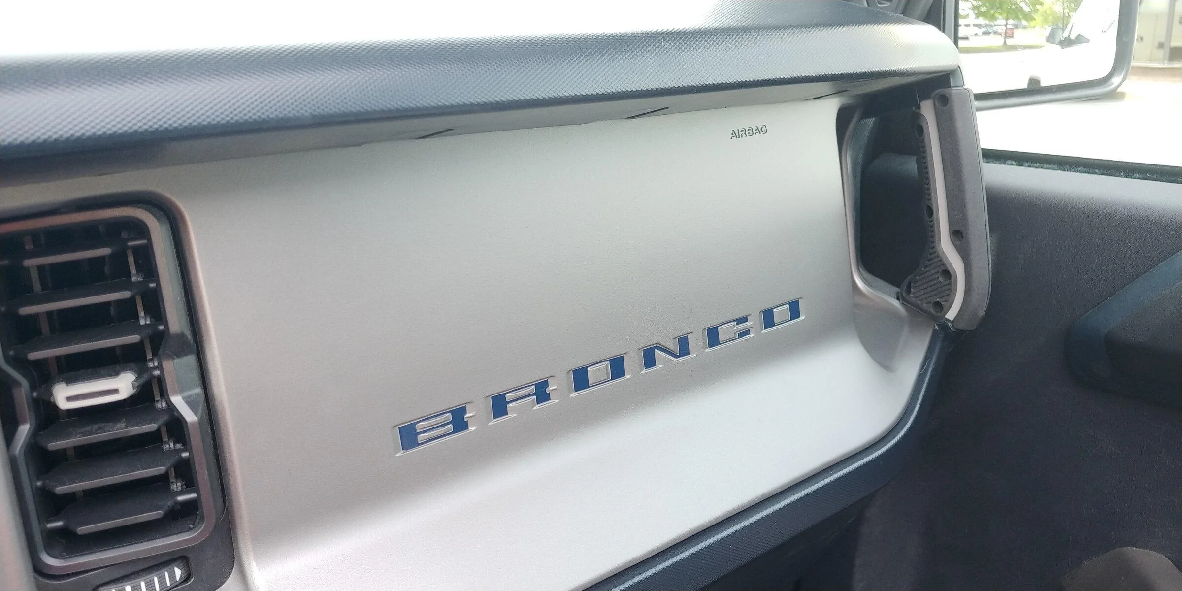 Ford Bronco Passenger Dash BRONCO Lettering 0426221422a