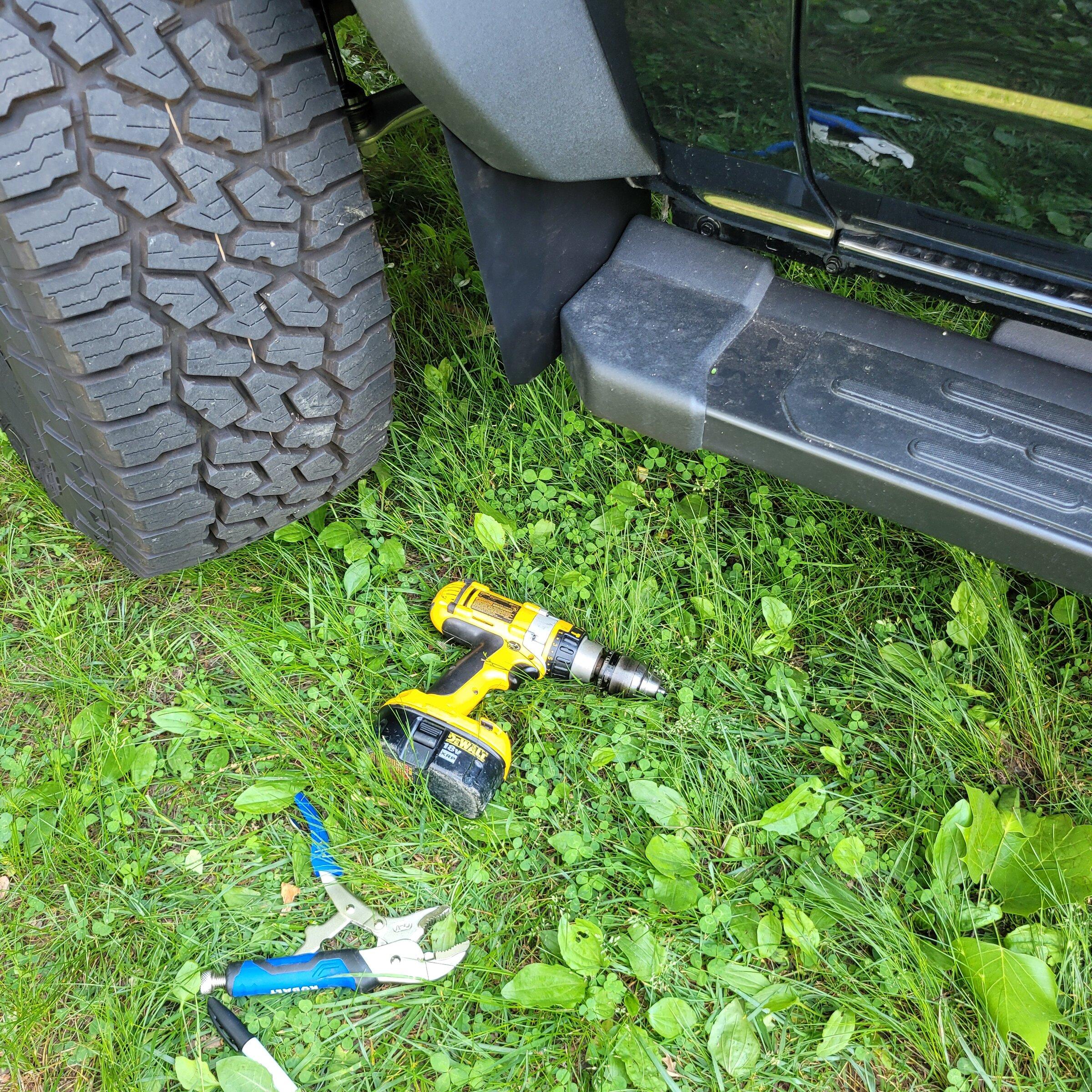 Ford Bronco Quick install/remove mud flaps??? 20220519_160541