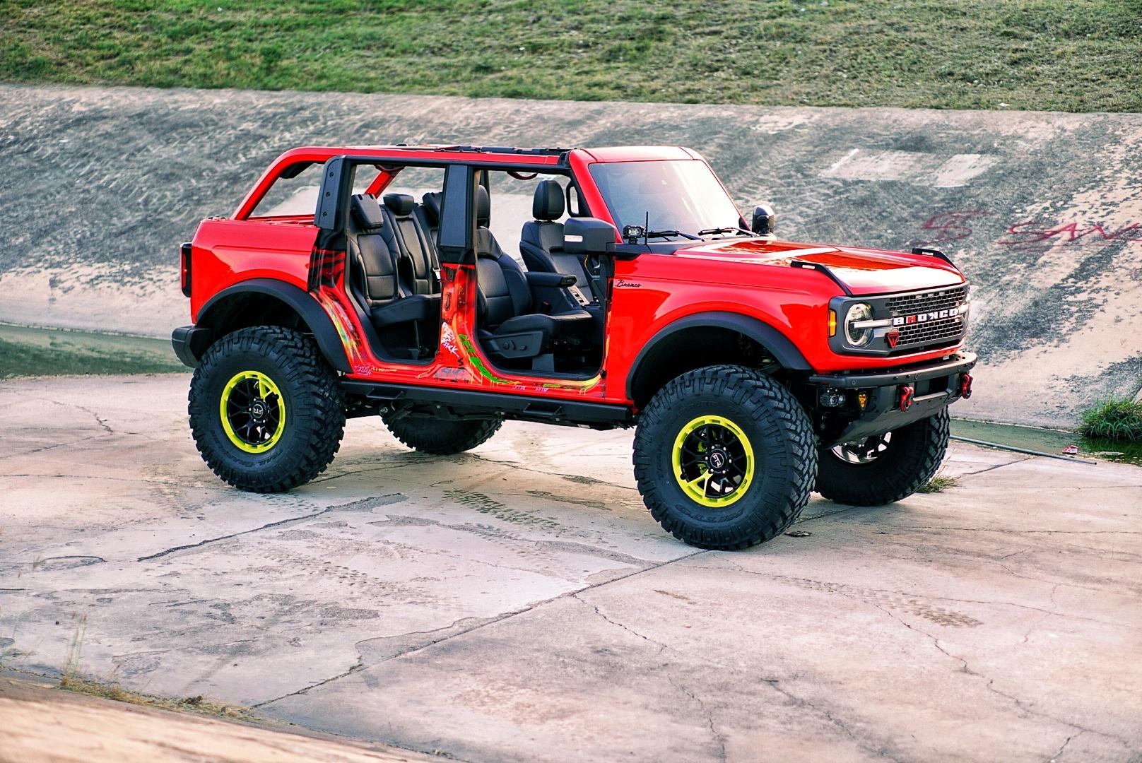 Ford Bronco My Badlands Race Red on 38's, 17" RTR wheels, 4.5" custom lift, custom steps & graffiti DSC00803-01