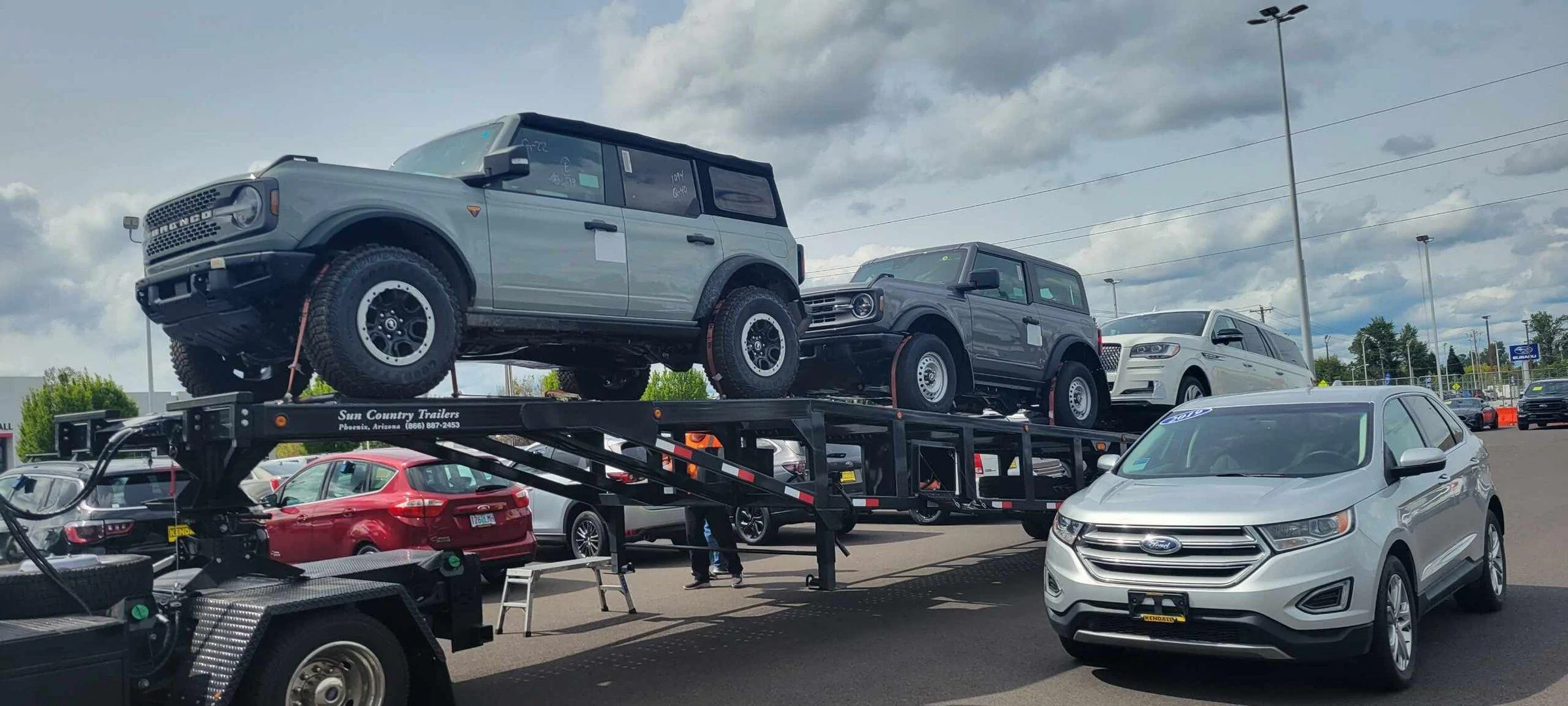 Ford Bronco Crowning Bronco! Trailer delivery day 5.12.2022