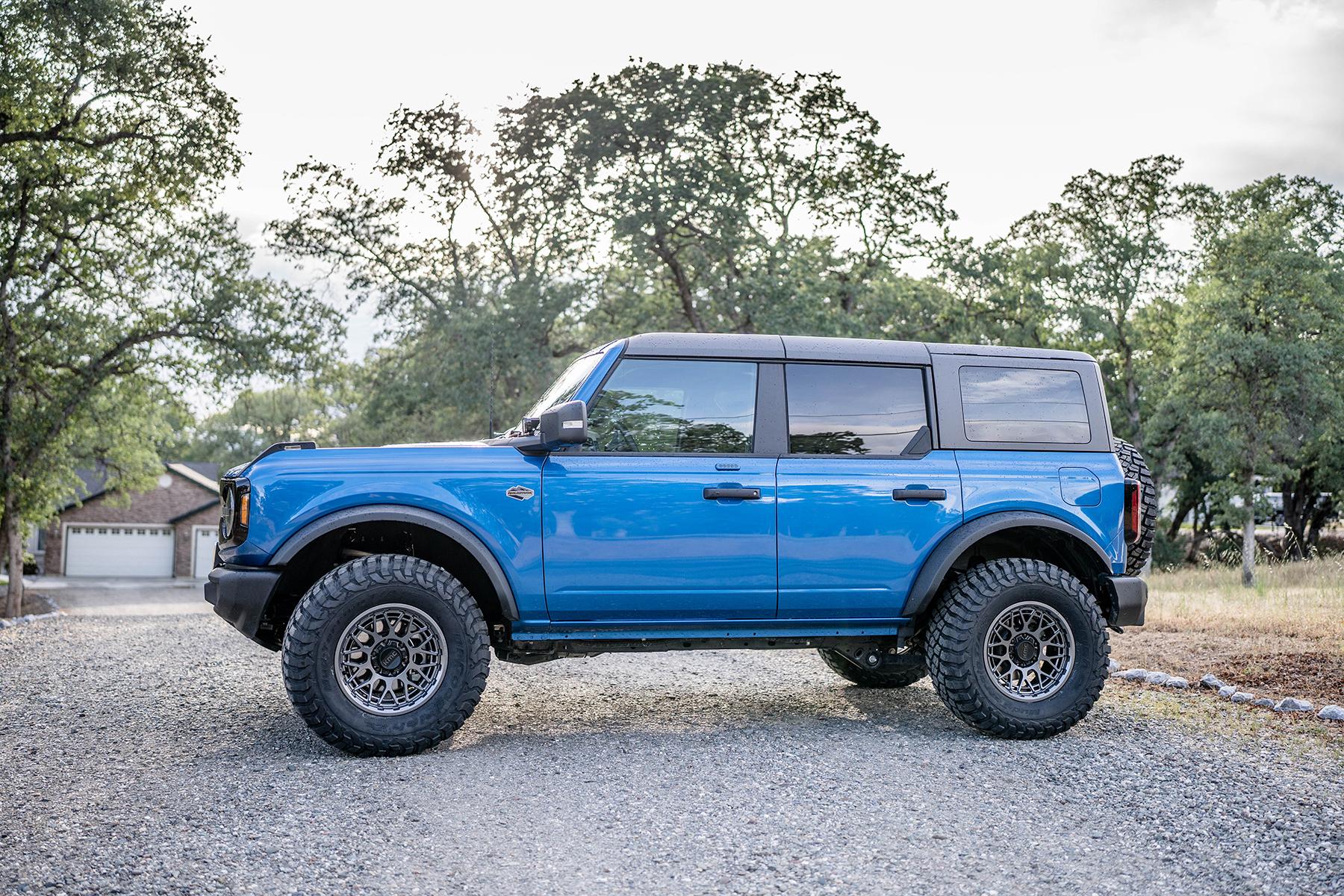 bronco01.jpg