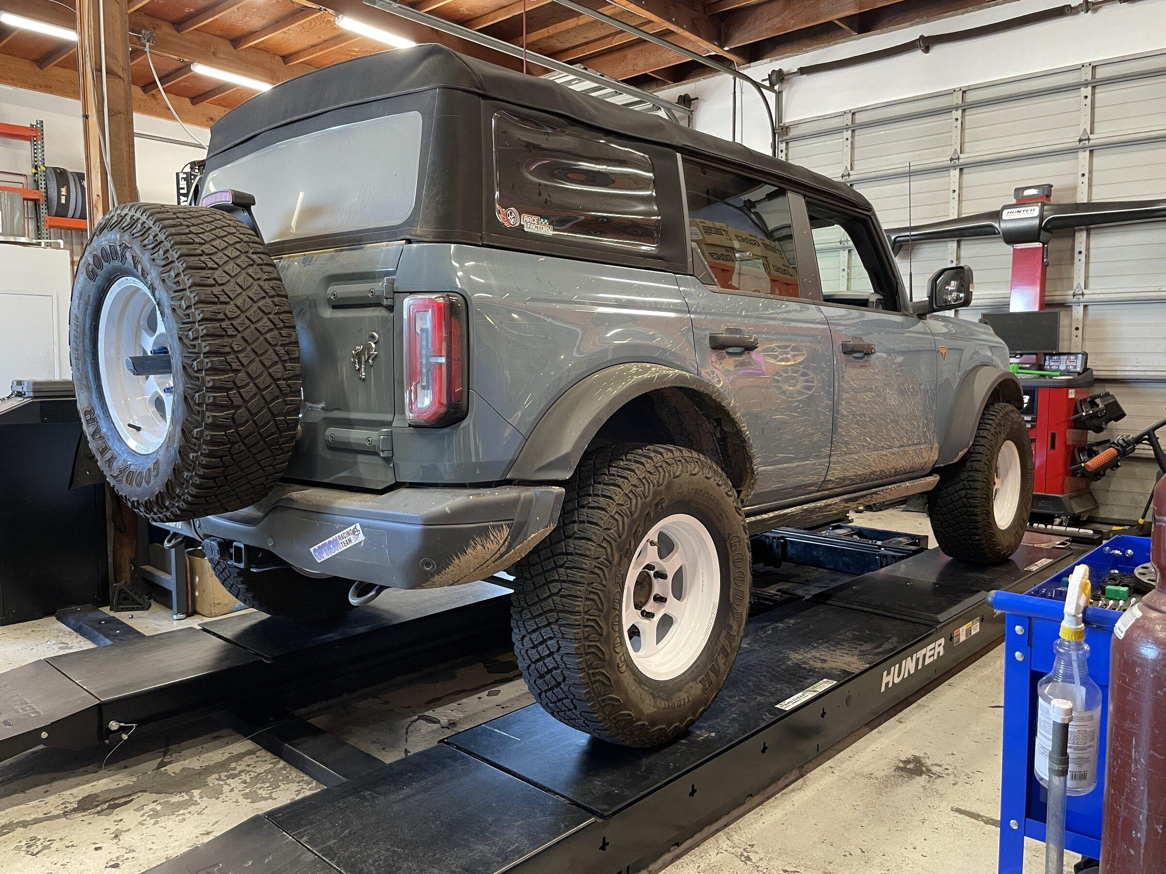Ford Bronco Show us your installed wheel / tire upgrades here! (Pics) IMG_0731.JPG