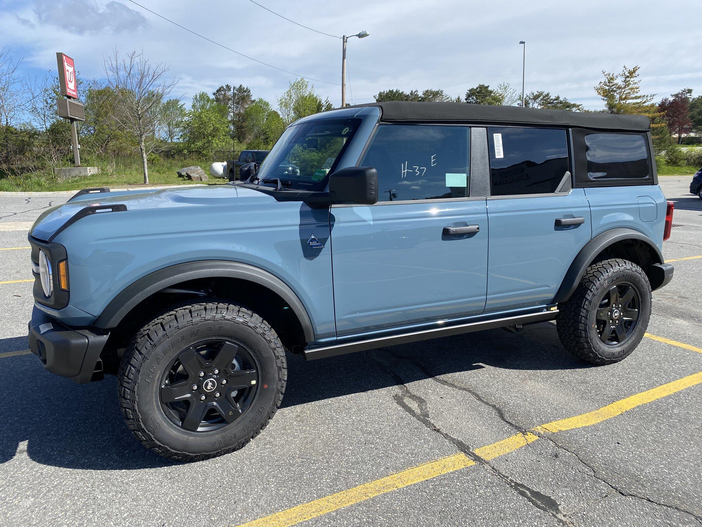 Ford Bronco AREA 51 Bronco Club A23E2DA9-C886-45F6-A70E-79CF427F7536