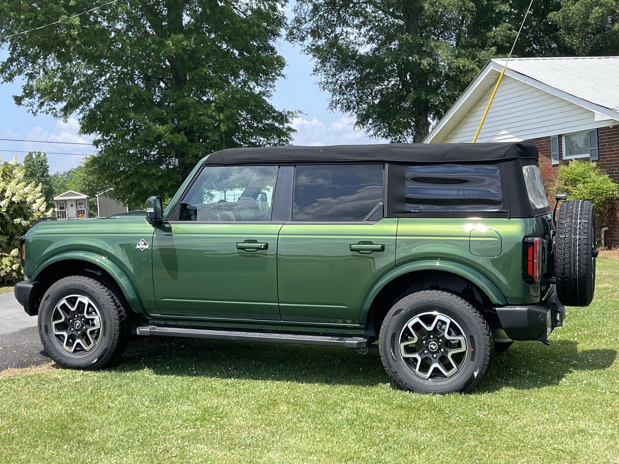 Ford Bronco Side Shot Saturday... 969A640D-AF79-4A9C-9C0A-D0AE4C6B5C69
