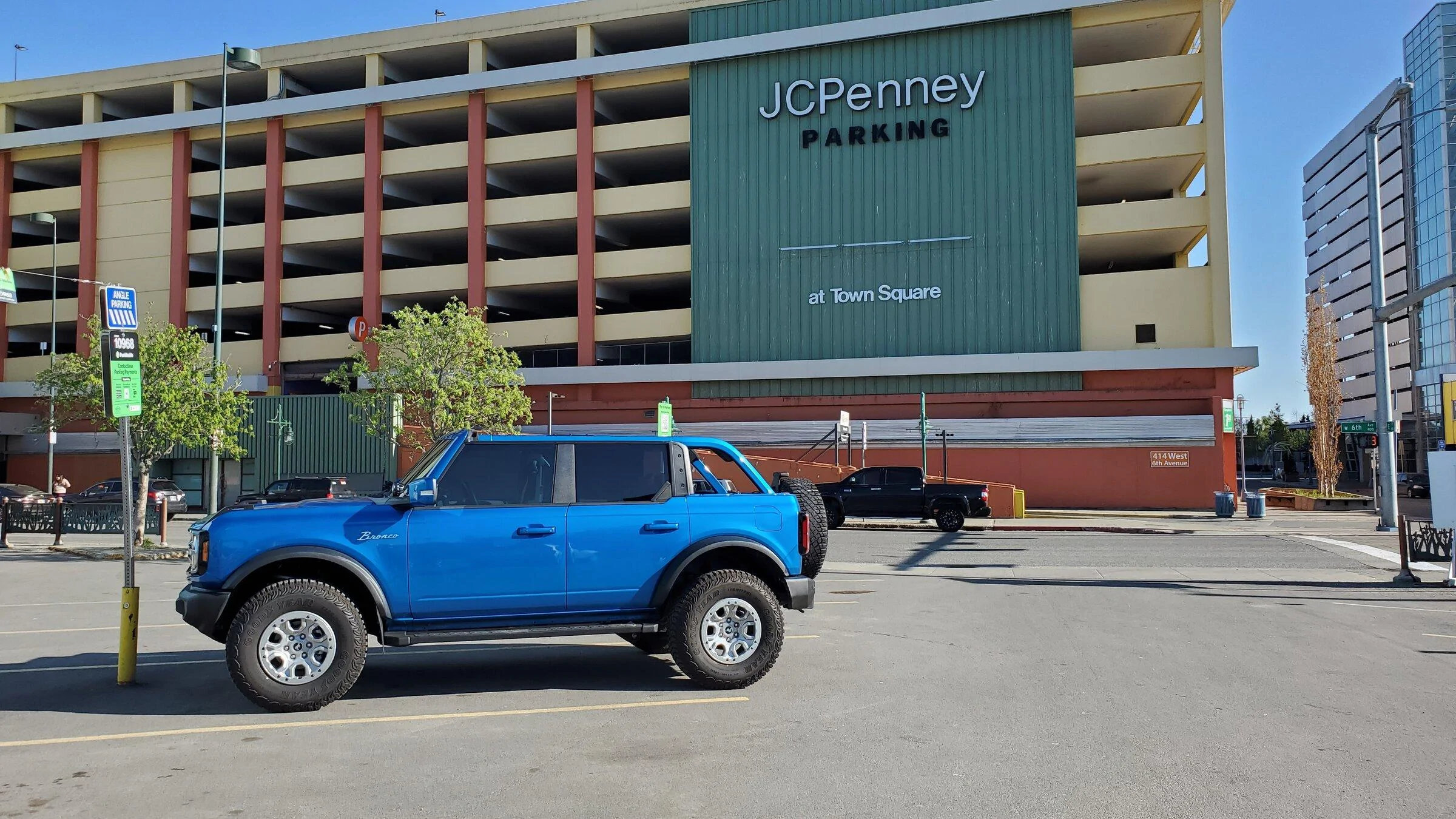 Ford Bronco Side Shot Saturday... 20220519_183206