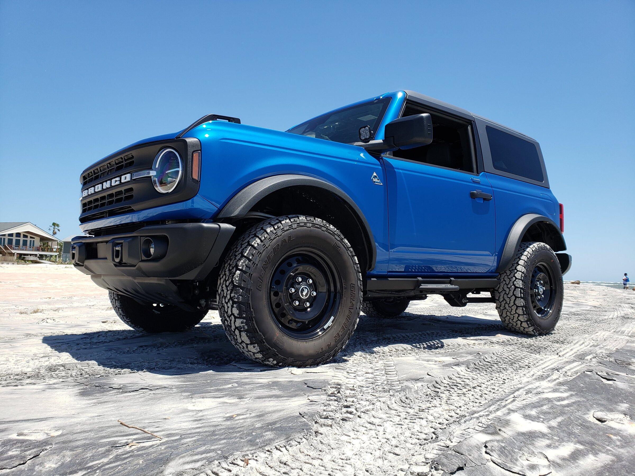 Ford Bronco Side Shot Saturday... Luna Sea (7)