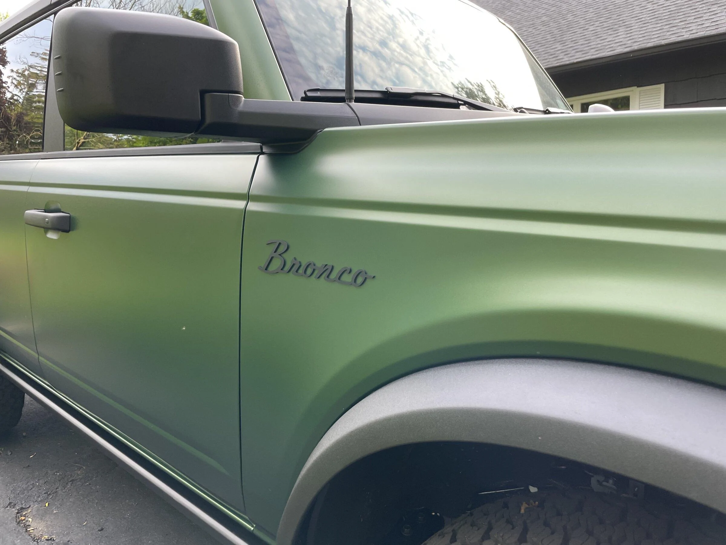 Ford Bronco ERUPTION GREEN Bronco Club CDA6F3B4-C0B5-46AC-9EFC-FD5511A4C4E9