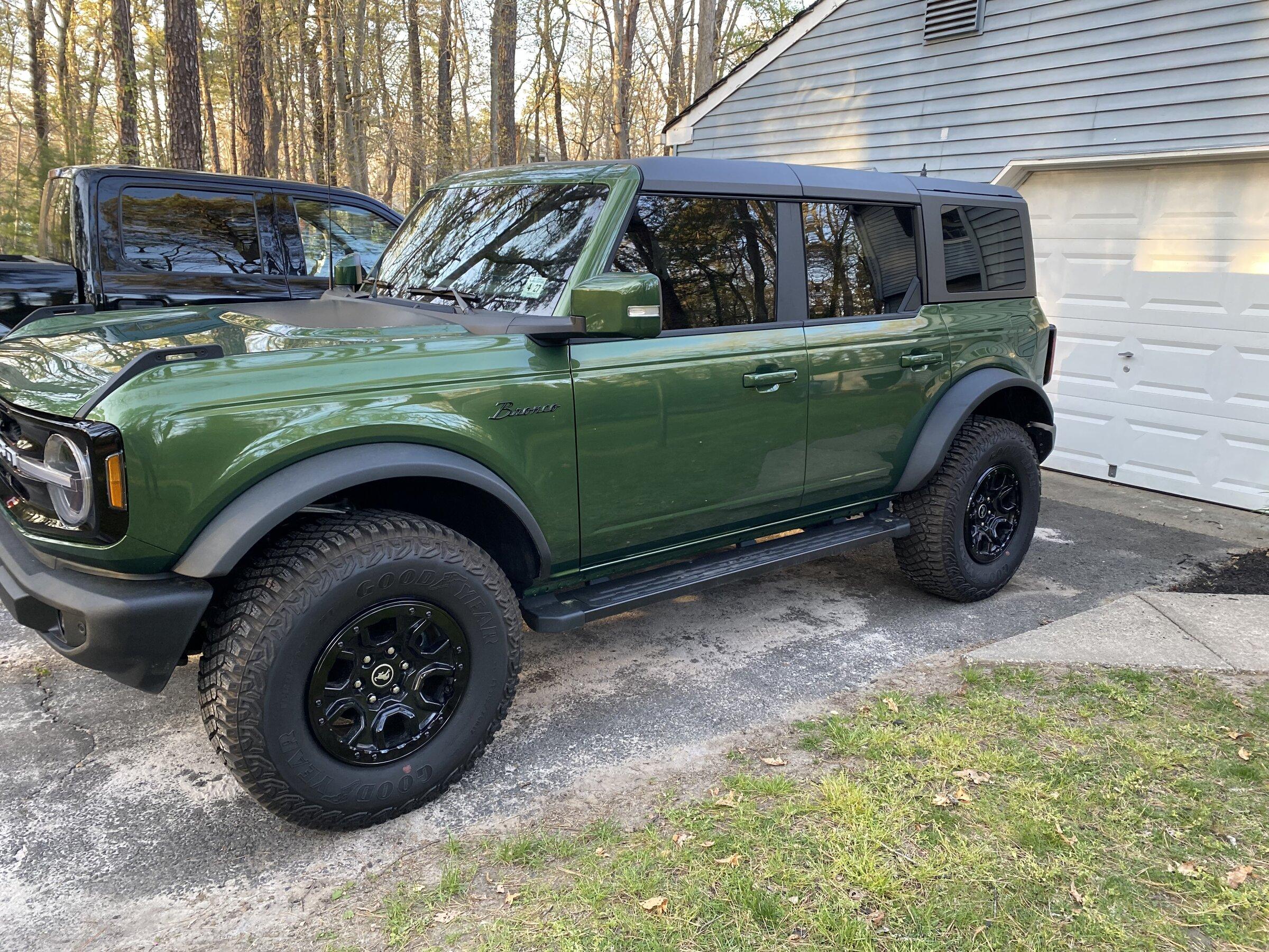 Ford Bronco Got my beauty rings powder coated black... Few things... E229FFF6-4974-4ED1-8758-83864C9009AB