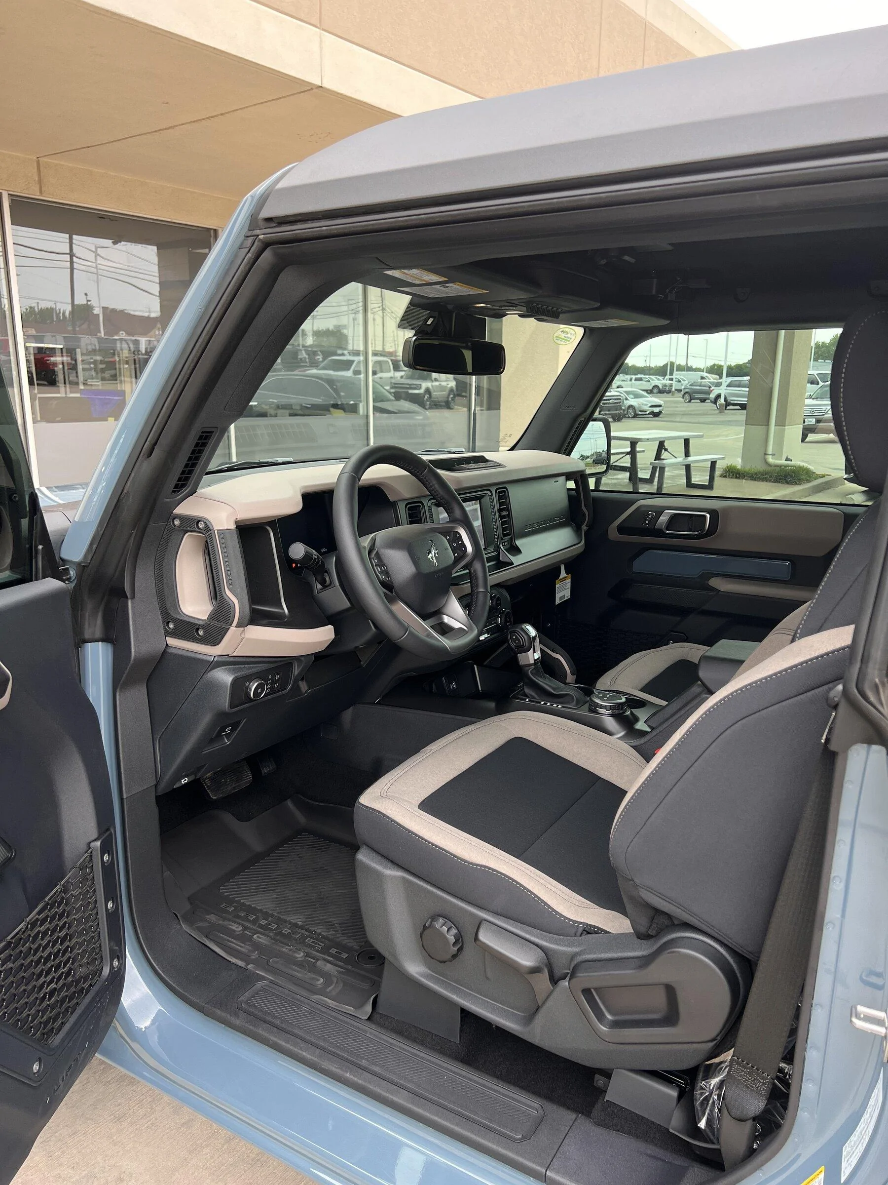 Ford Bronco 🛠 1/17/2022 Build week group 87888FB5-923B-48B0-91F2-E1784802B2AE