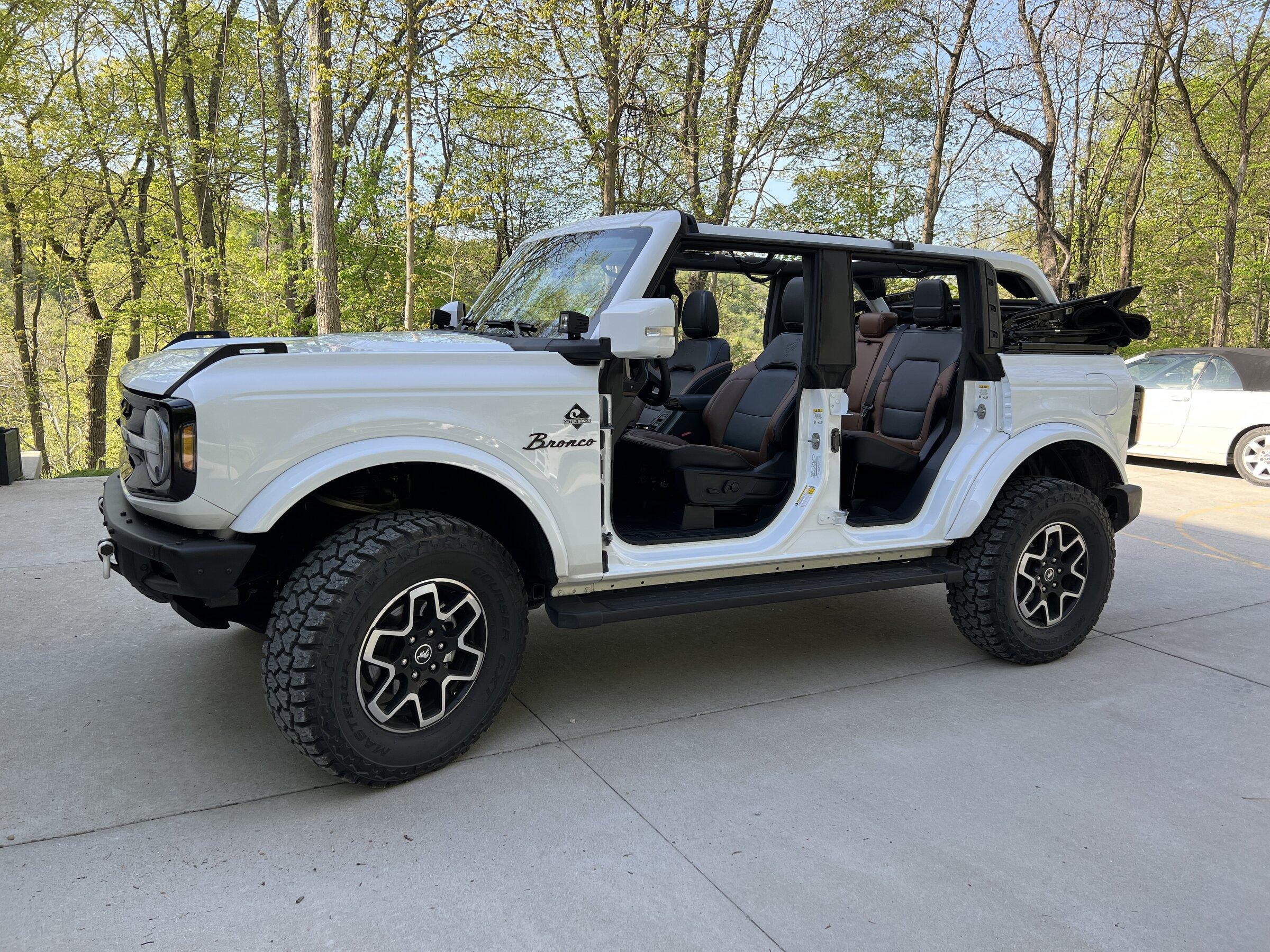 Ford Bronco Side Shot Saturday... B407B764-92CF-4154-A575-DA1B512C1C1A