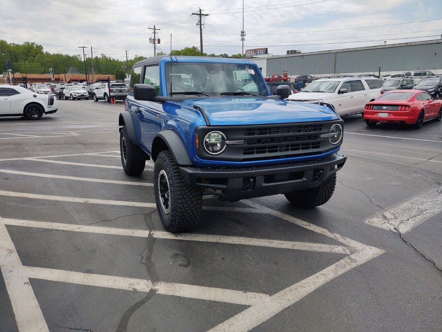 Ford Bronco 5/9 Build Week group. (ManSquatch Week) output_image1652983717310