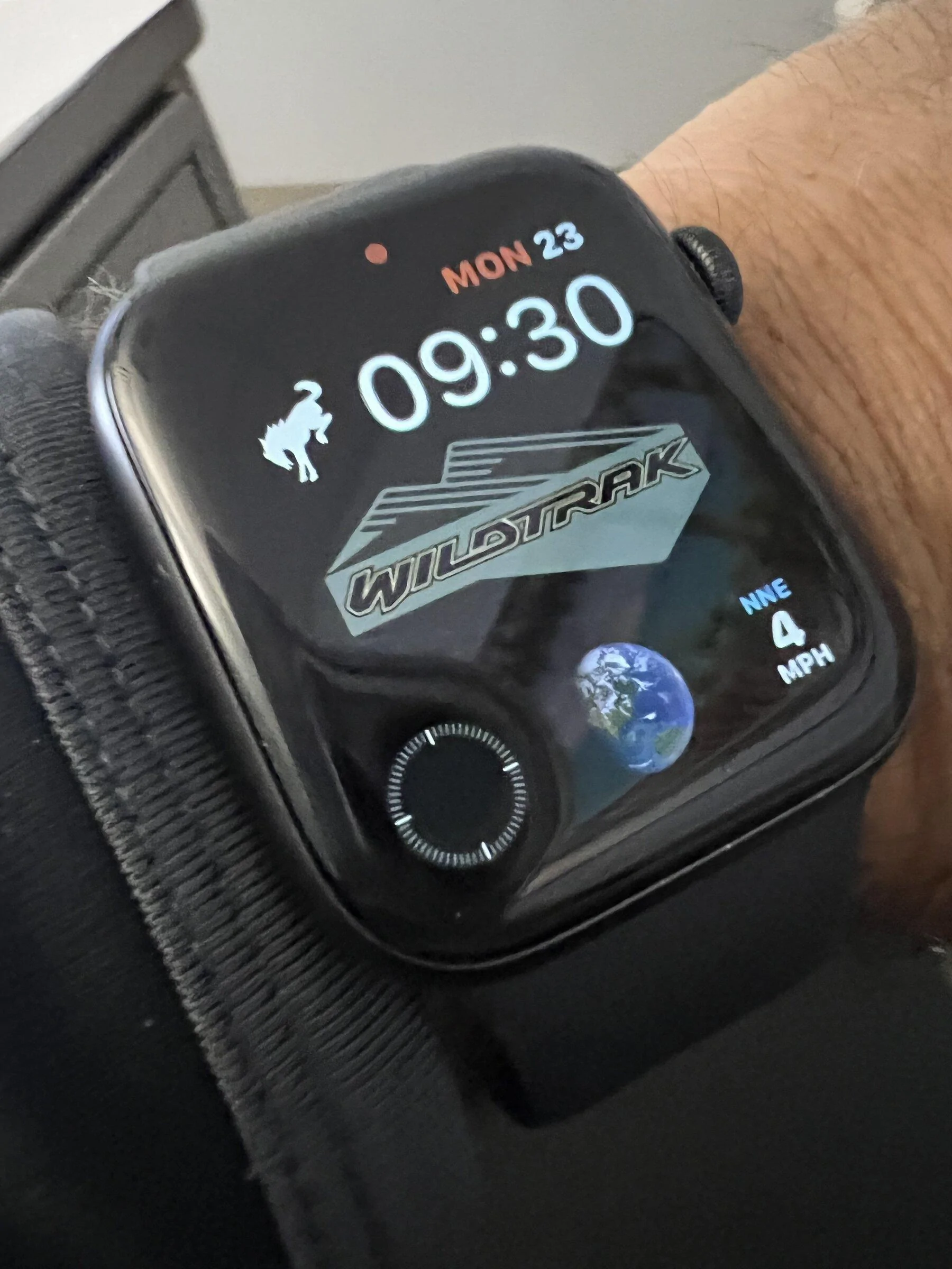 Ford Bronco Bronco Apple Watch Faces 6D9C67A9-4645-4117-8C24-E0D99C6CF9DC