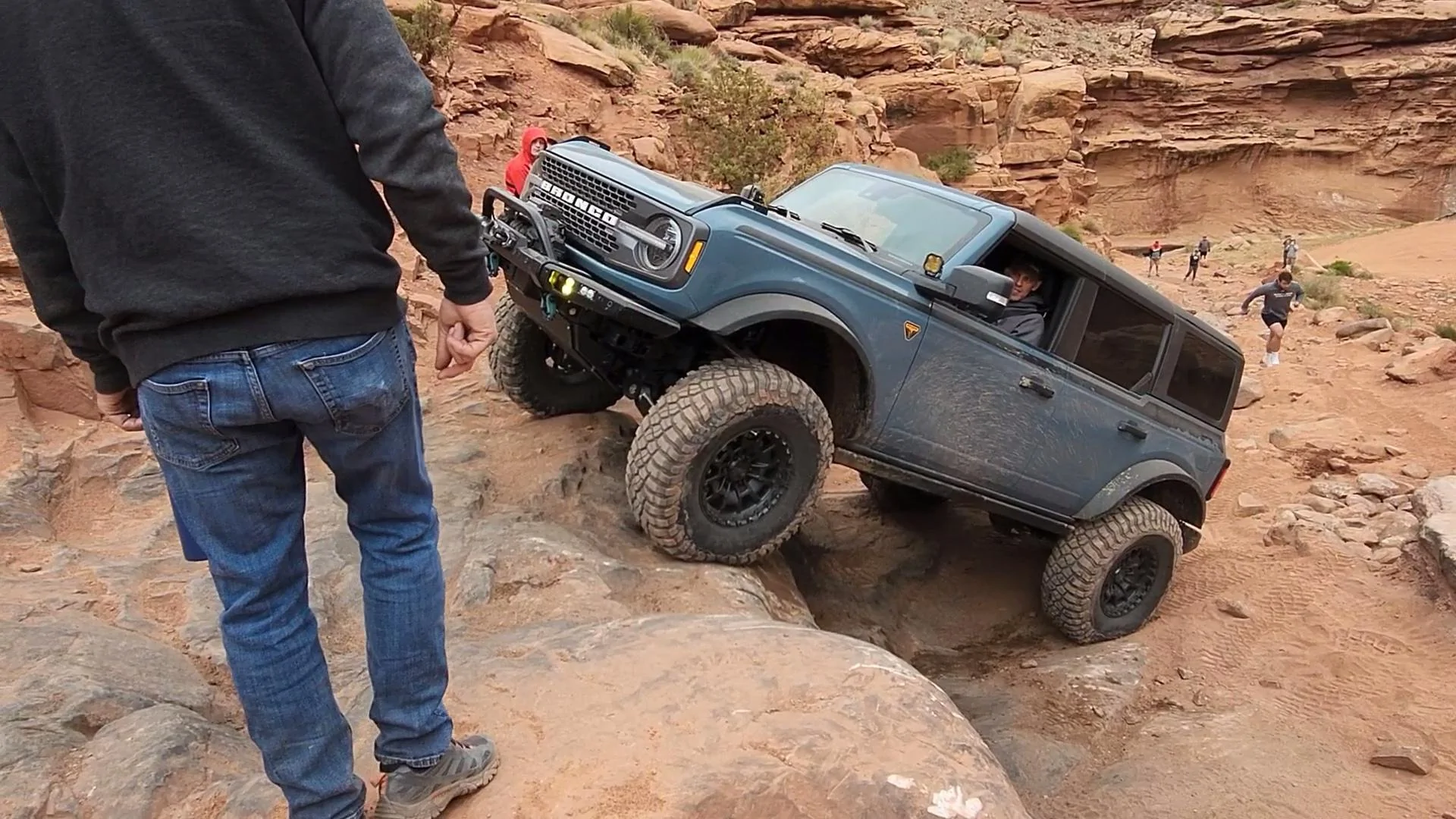 Ford Bronco Hefty Fabworks Ultimate Bumper! VideoCapture_20220504-065948
