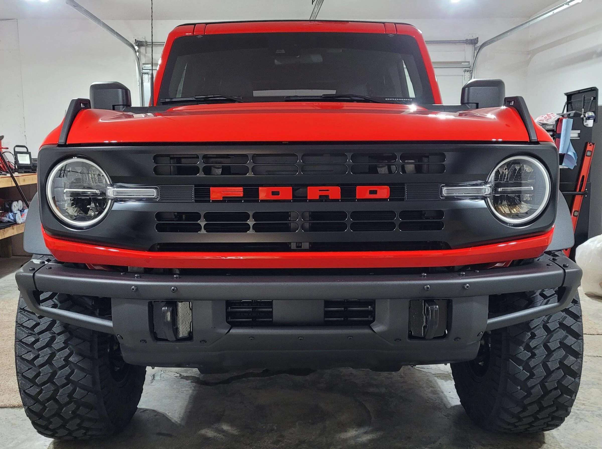 Ford Bronco 2022 "Heritage Edition" White 2 Door Bronco Build 20220113_191221
