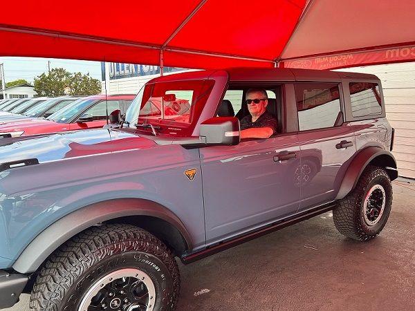 Ford Bronco What did you do TO / WITH your Bronco today? 👨🏻‍🔧🧰🚿🛠 2022_Ford_Bronco_Badlands_At_FF_small_01