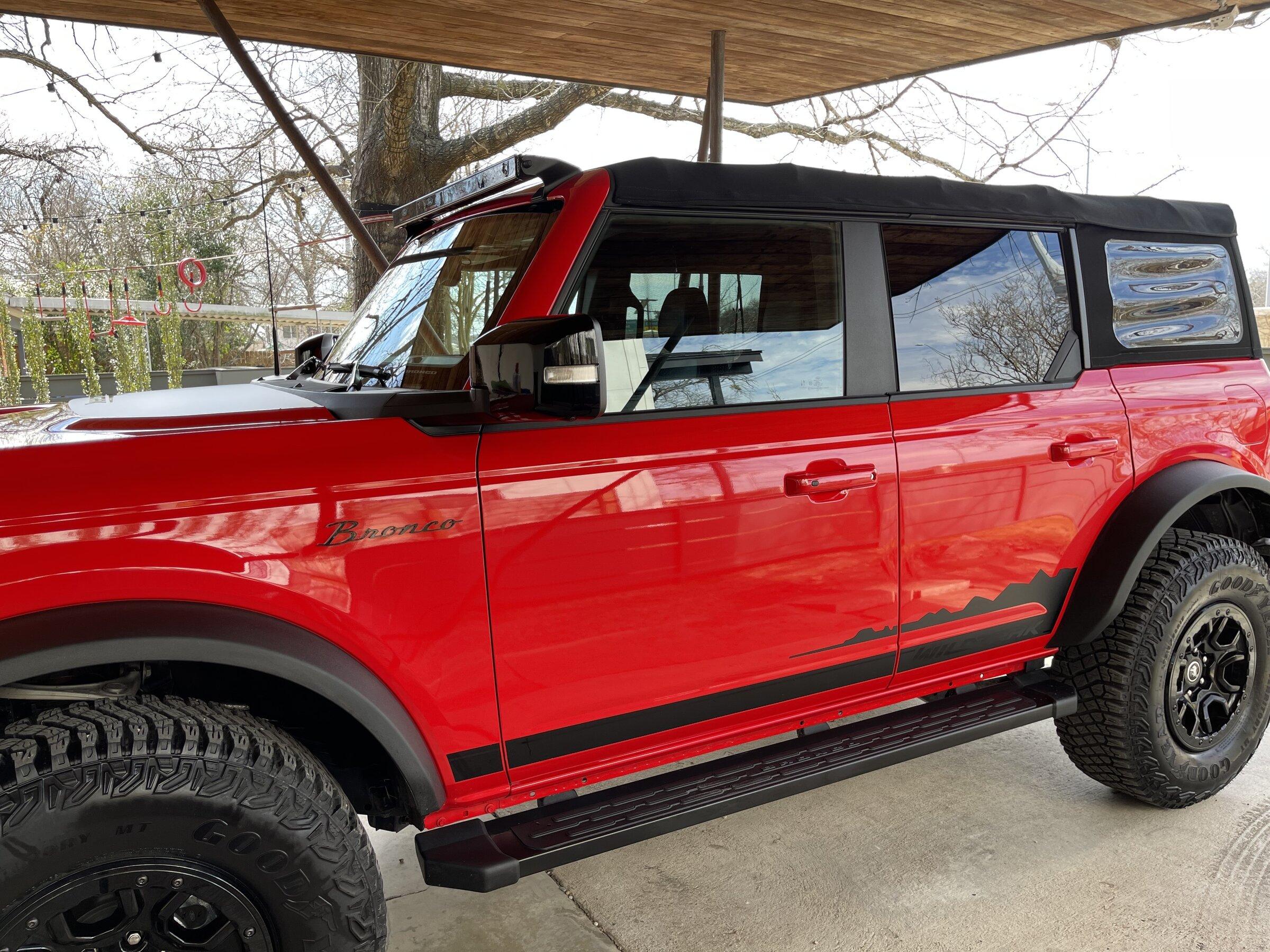 Ford Bronco RACE RED Bronco Club IMG_2248