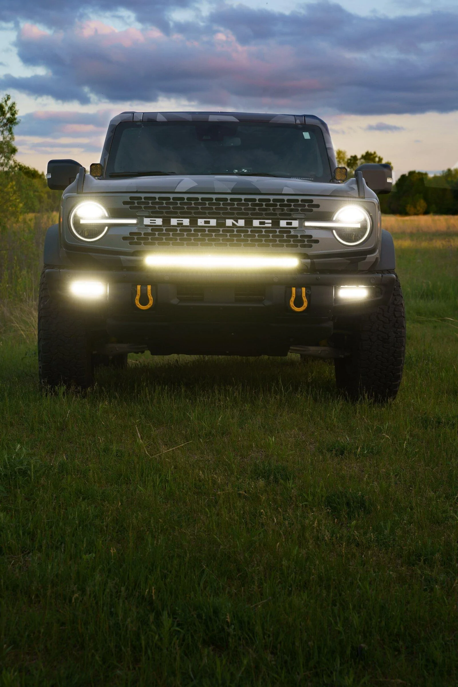 Ford Bronco Time for new phone wallpapers Bronc 2 track