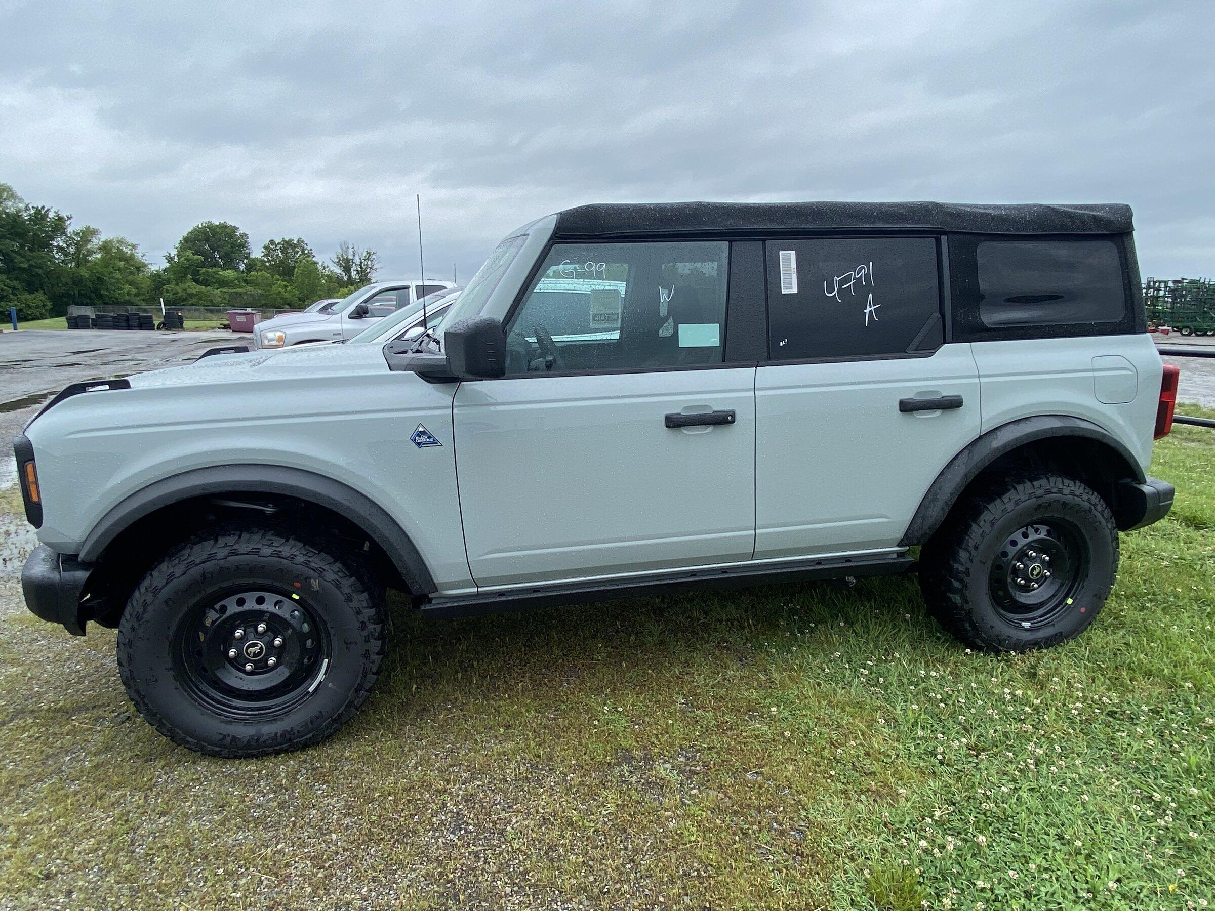 Ford Bronco 5/2/22 Build Week Group CE18856F-F3B5-4617-8567-72D0C0731702