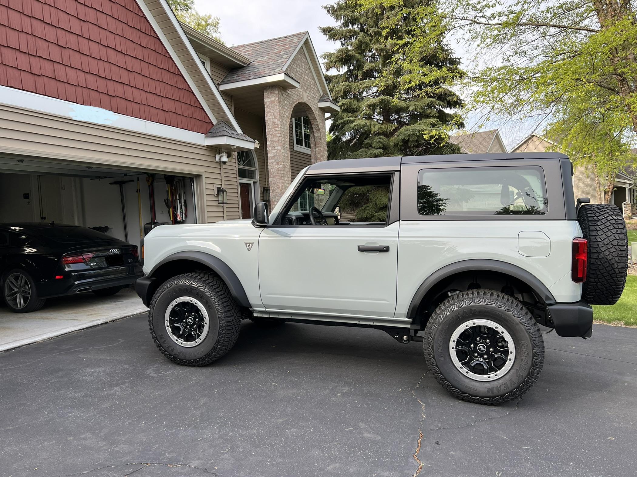 Ford Bronco Bronco Team 2 door. 1653449389859