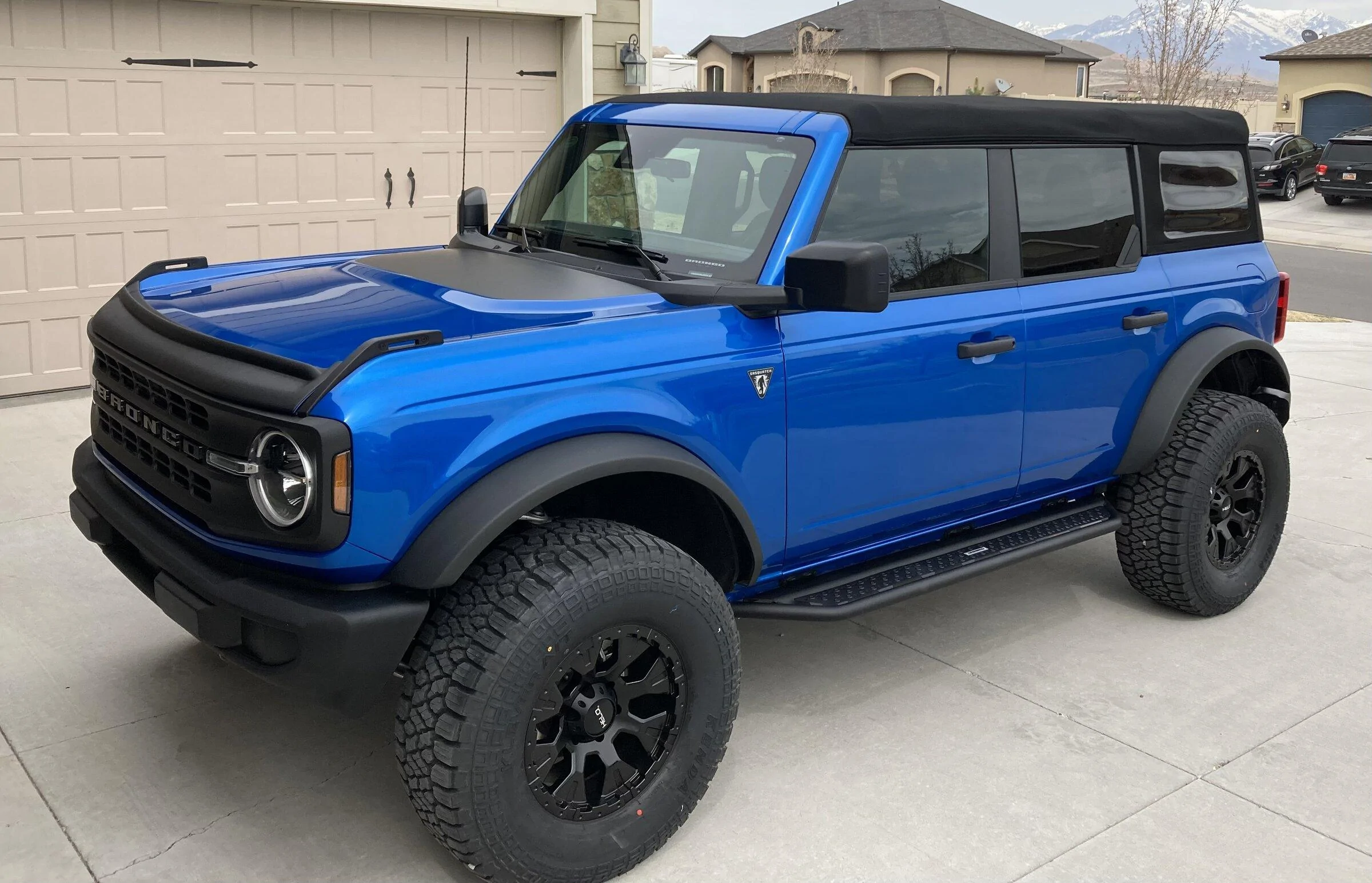 Ford Bronco BaseSquatch vs Big Bend Medium Package A15509A9-34A3-419F-B4E5-E00744BBC3BB