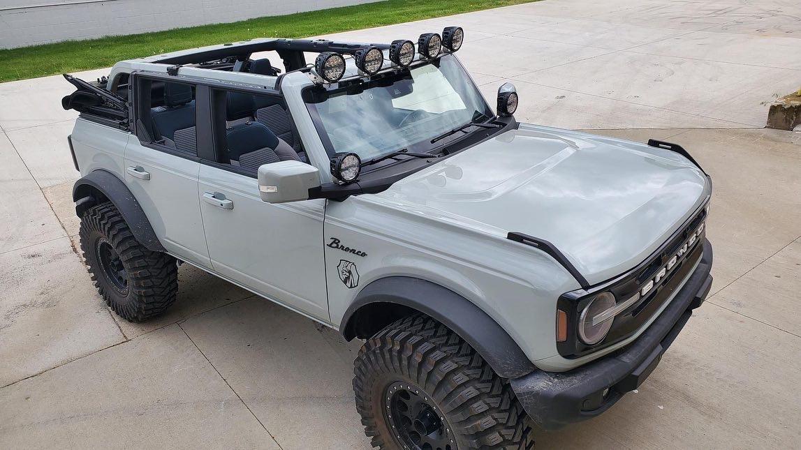 Ford Bronco Windshield Light Bar by GOAT Fabrication E7B5204D-84E9-4678-9AC2-403B05C4234A.JPG