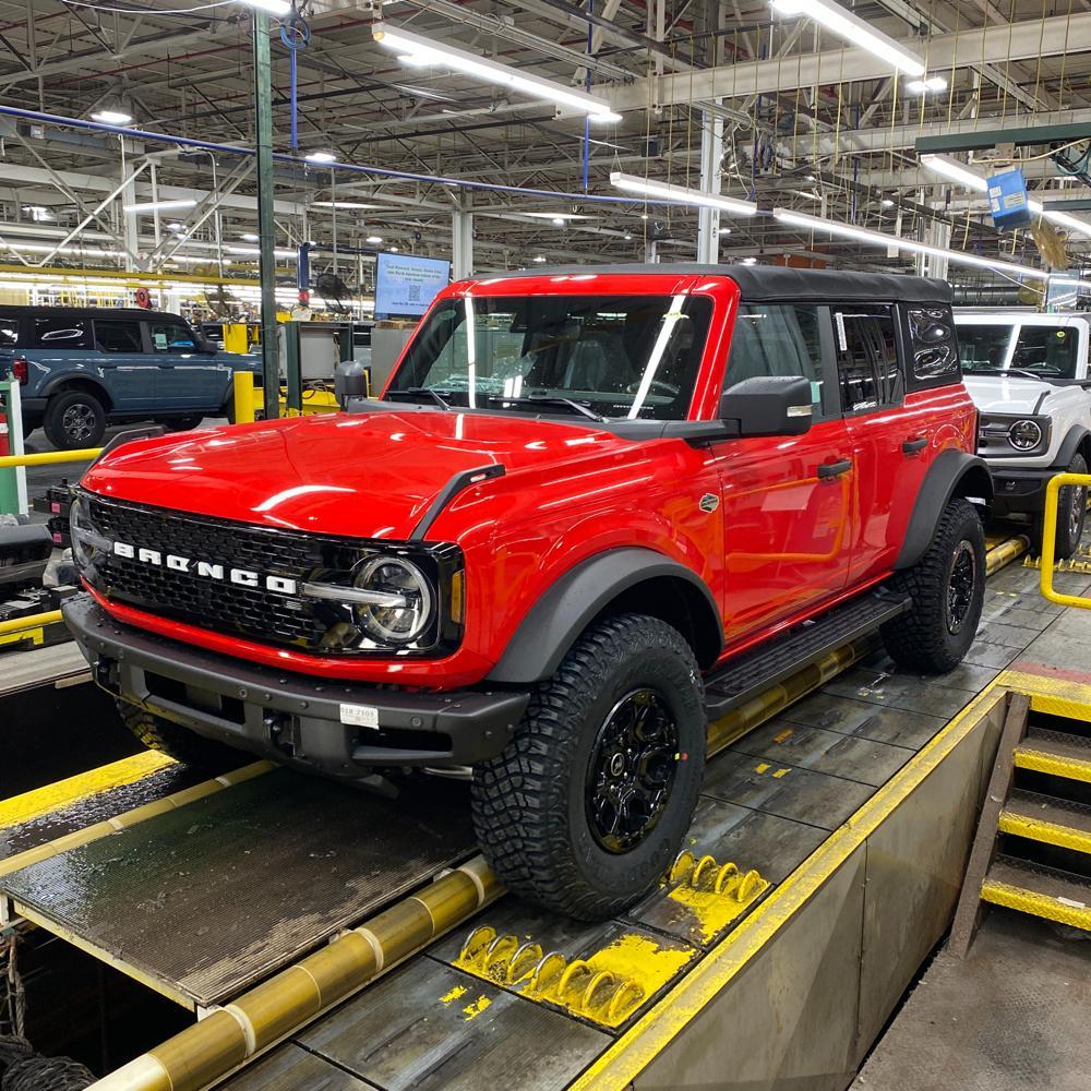 Ford Bronco 🛠 1/17/2022 Build week group 3CD74F23-214B-48F8-9229-F1DCF3F6E8E2