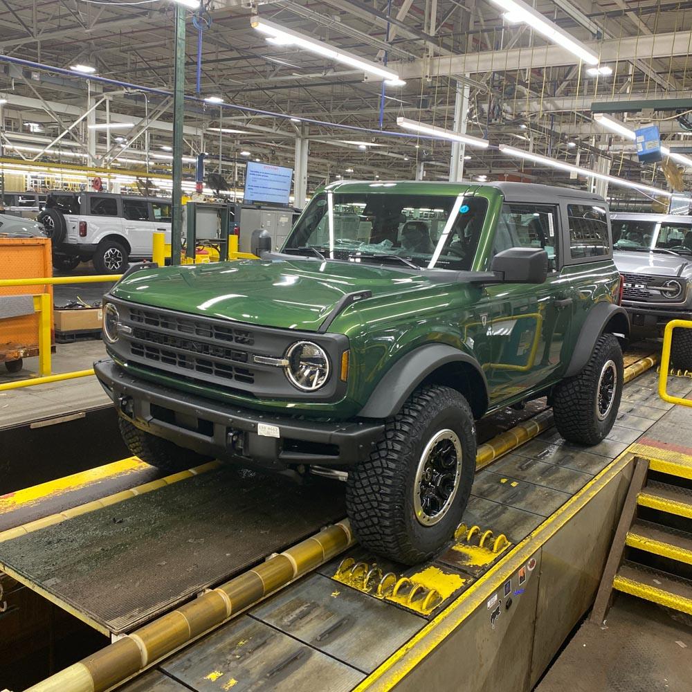Ford Bronco 5/9 Build Week group. (ManSquatch Week) 1653508563078