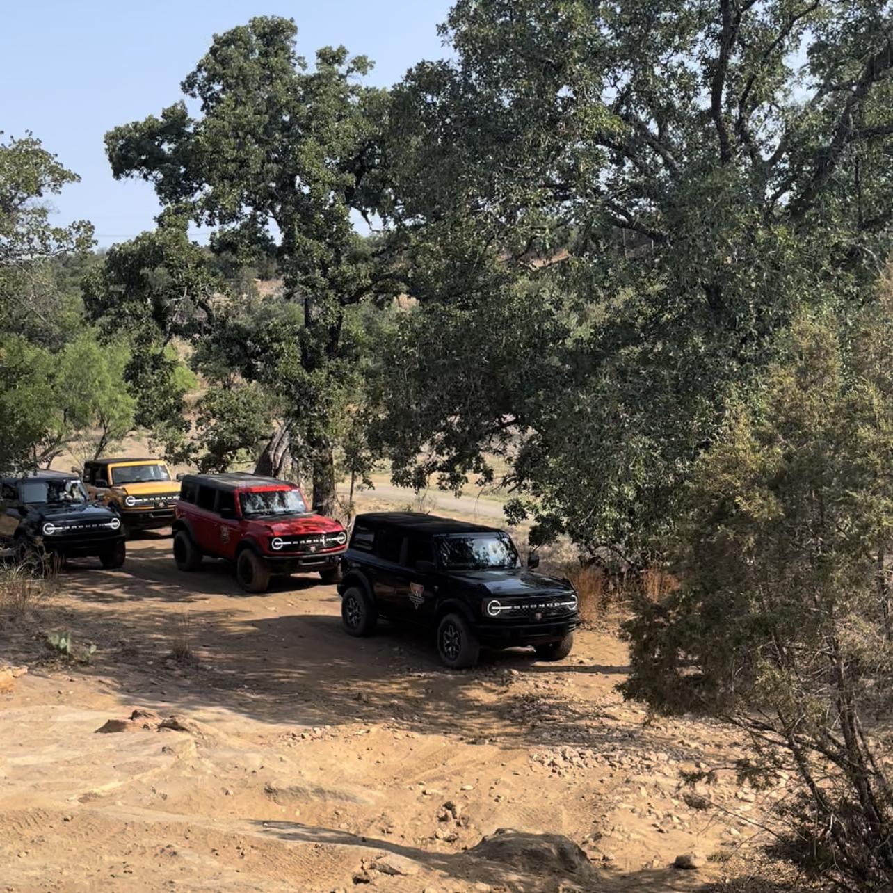 Ford Bronco 8 Broncos out in the wild hitting trails together 5955F262-F4FB-4473-A995-5B3DF3A7682B