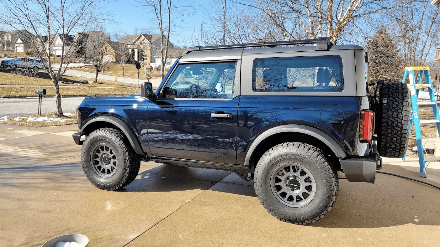 Ford Bronco RACE RED Bronco Club 1653534852942