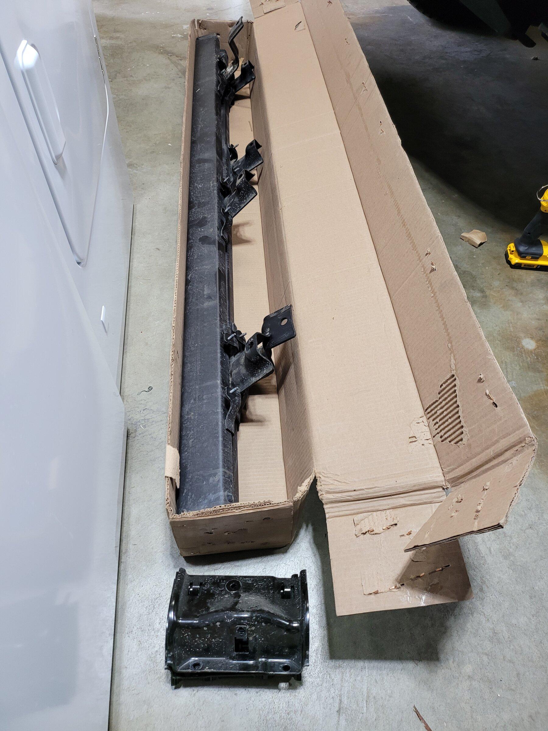 Ford Bronco OEM rock rails 4 door. 20220429_143311