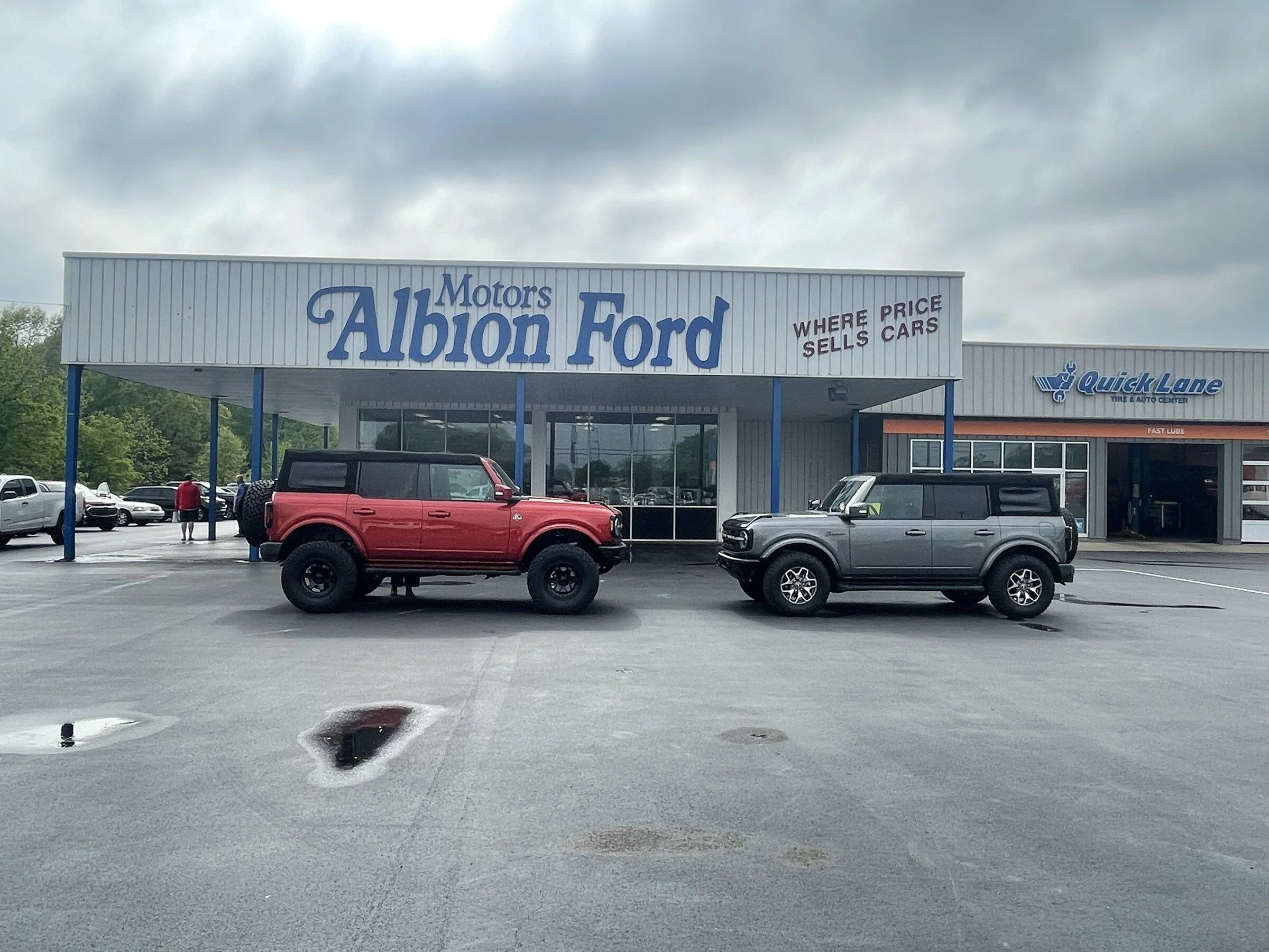 Ford Bronco Side Shot Saturday... 806CCE16-C45A-45FD-8884-B2E7C6E7386C