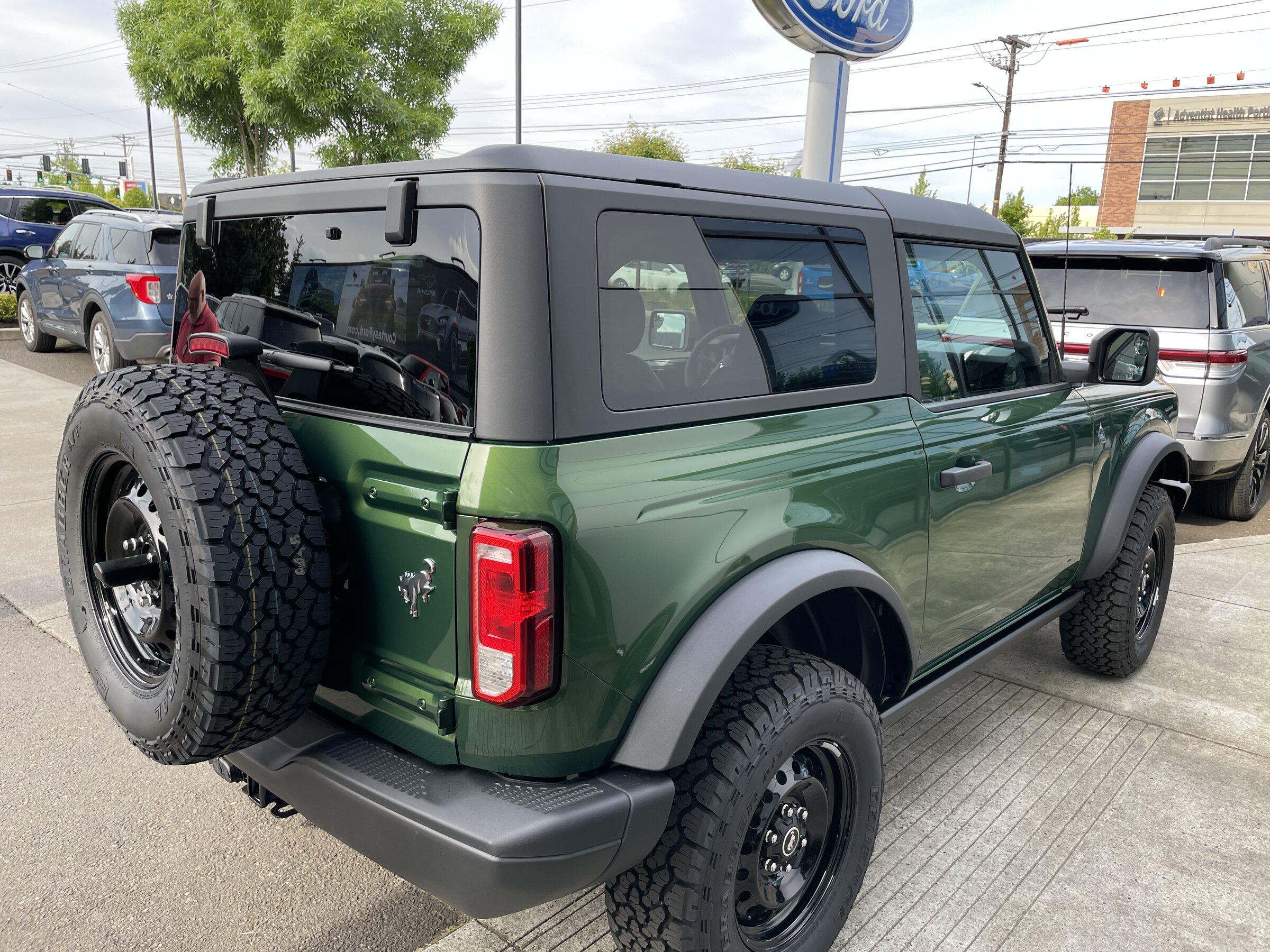 Ford Bronco Bronco Team 2 door. 20220526_003133793_iOS