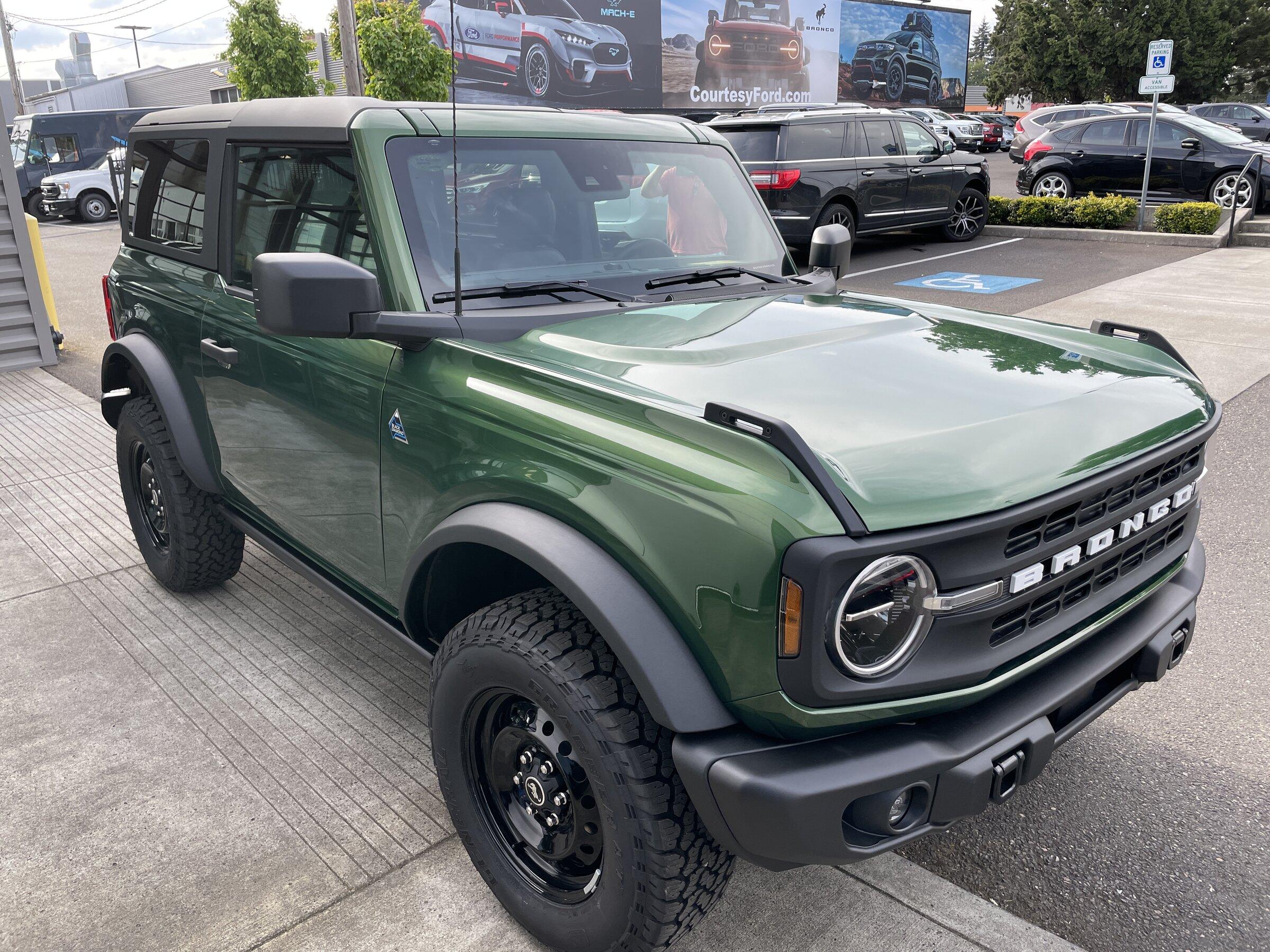 Ford Bronco Bronco Team 2 door. 20220526_003144900_iOS