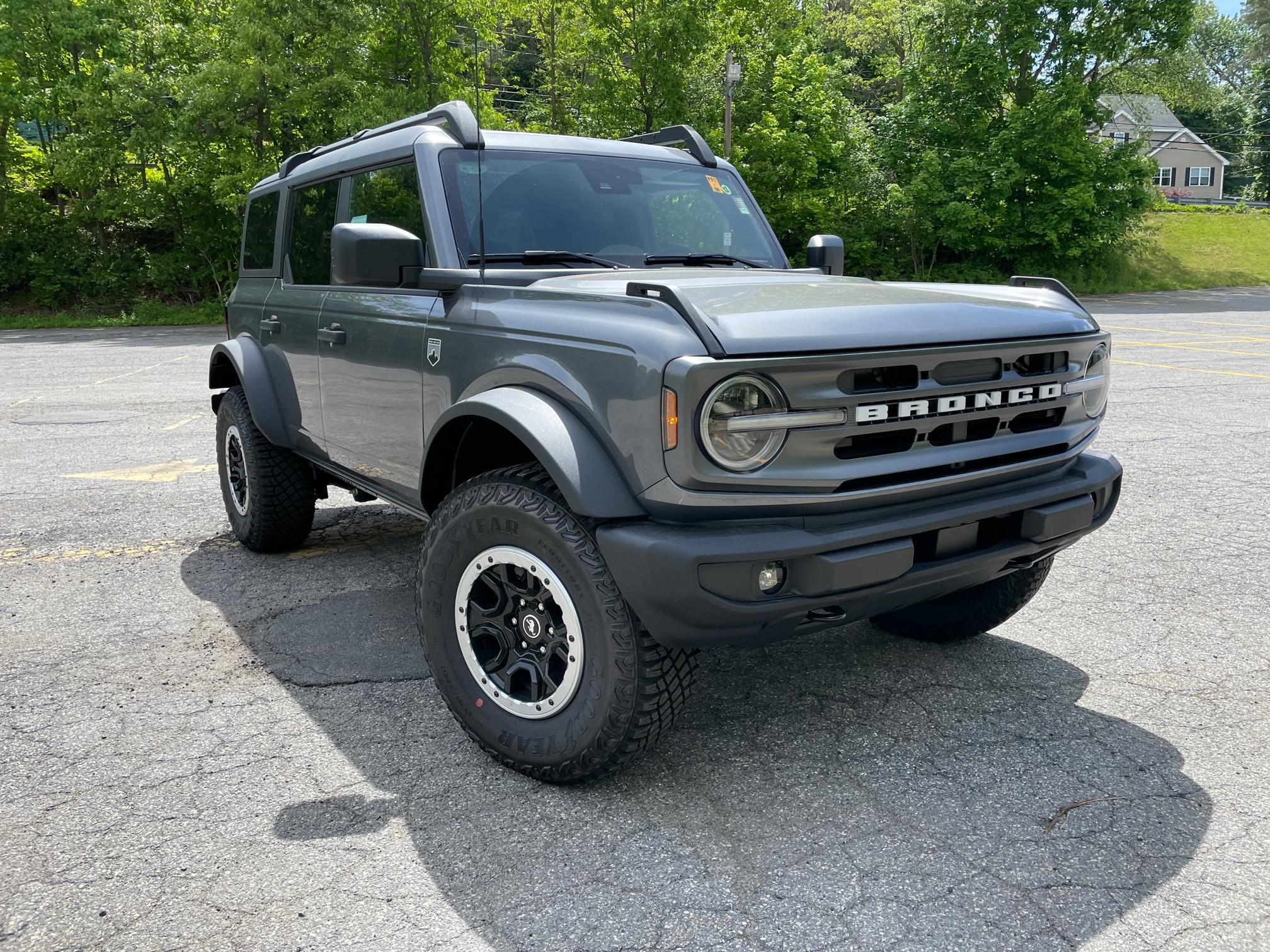Ford Bronco 5/9 Build Week group. (ManSquatch Week) IMG_7891