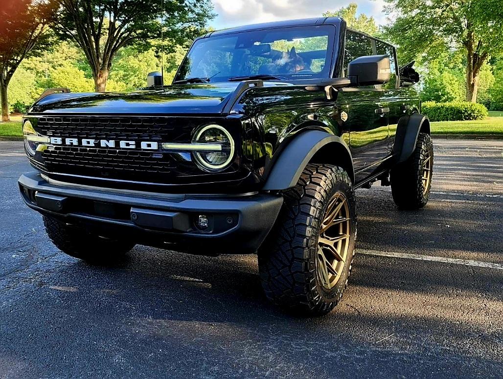 Ford Bronco Almost 2 years and finally arrived! Black Wildtrak + Bronze Vossen Wheels SmartSelect_20220527-200453_Messages