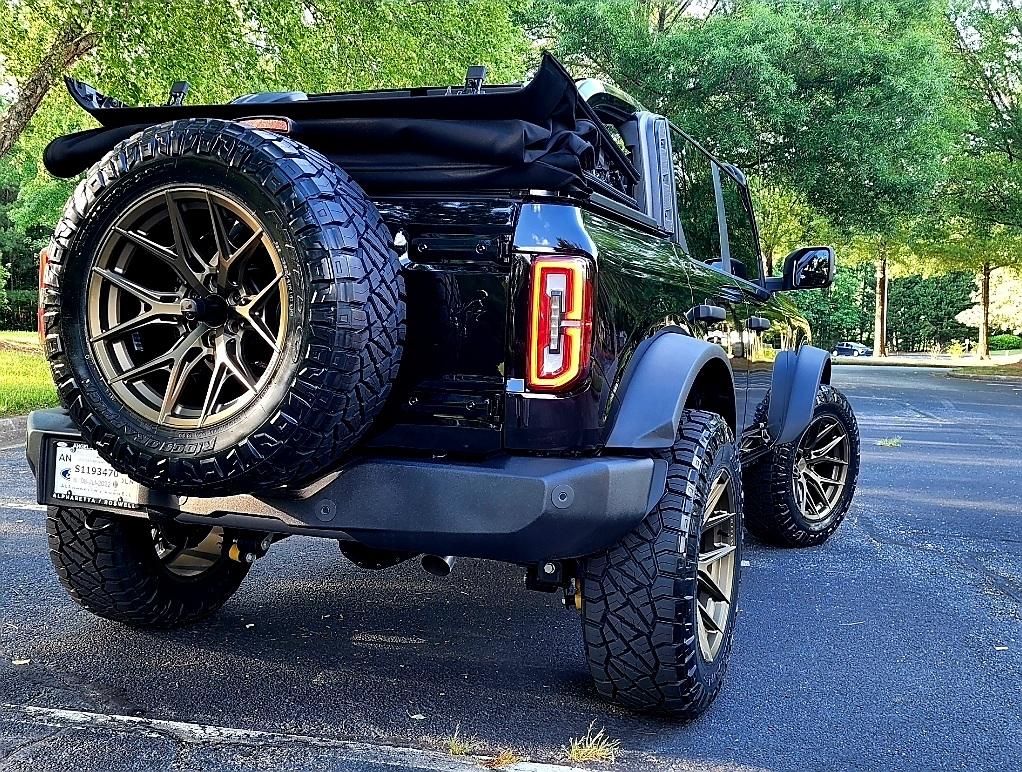 Ford Bronco Almost 2 years and finally arrived! Black Wildtrak + Bronze Vossen Wheels SmartSelect_20220527-200648_Gallery