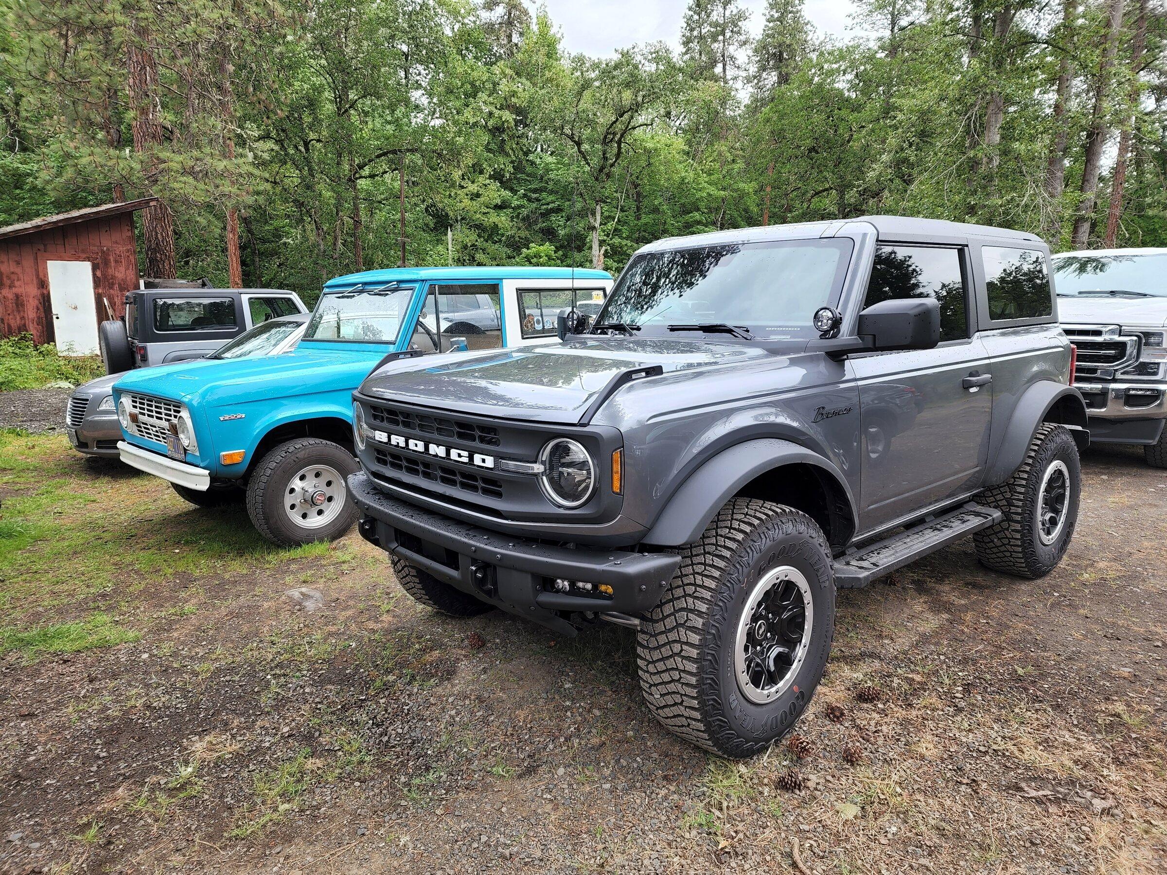 Ford Bronco Little old school with New school 20220528_110731