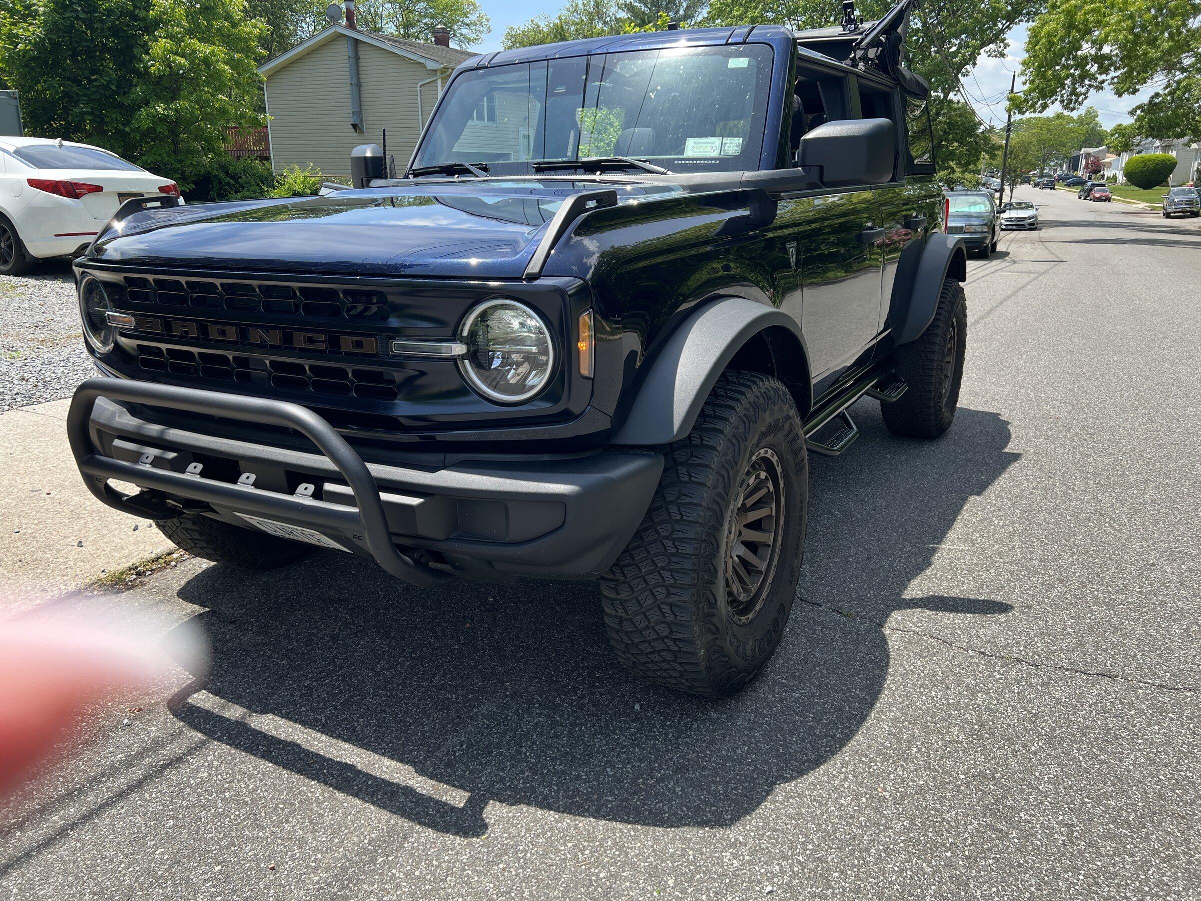 Ford Bronco Standard Front Bumper Mods and Accessories 2510901A-B4AB-47B1-A3FC-AA684503252A