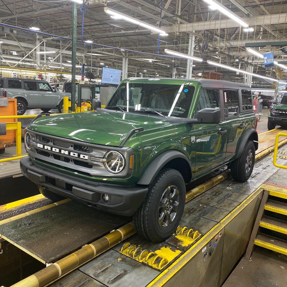 Ford Bronco 5/9 Build Week group. (ManSquatch Week) Built_5_18_22