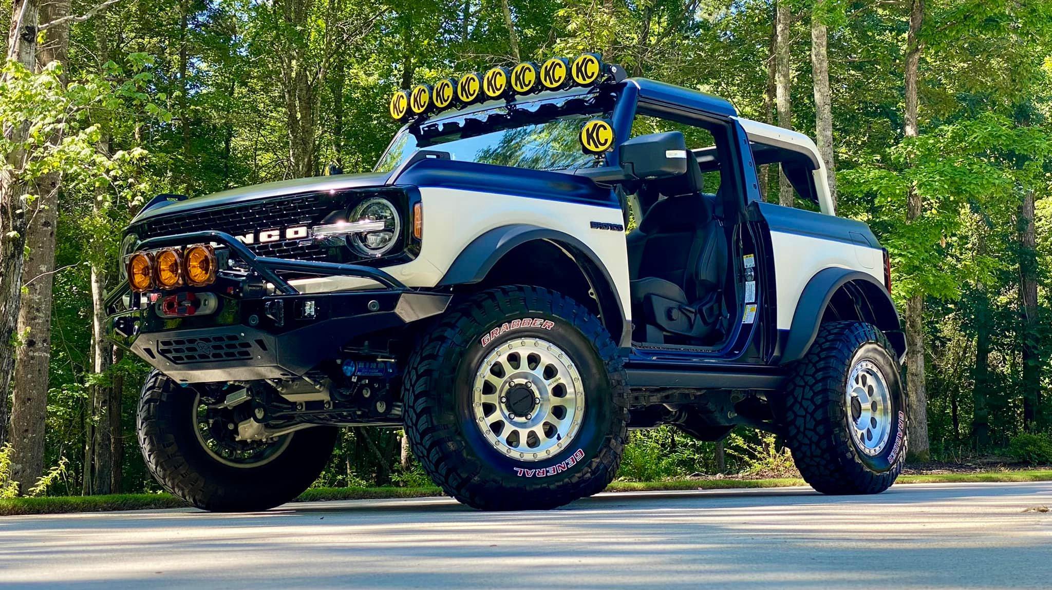 Ford Bronco RetroMod Bronco Build 285071310_5119474448131694_2585108577640804393_n