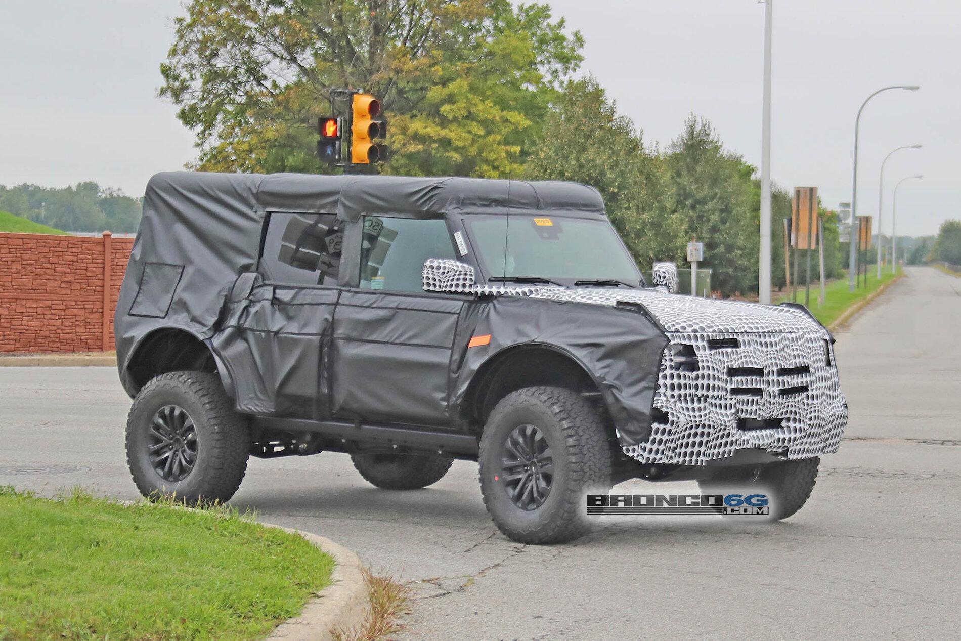 Ford Bronco Bronco Raptor / Warthog Prototype Spied Testing in Michigan! 2022-Ford-Bronco_Raptor_001-Wartho