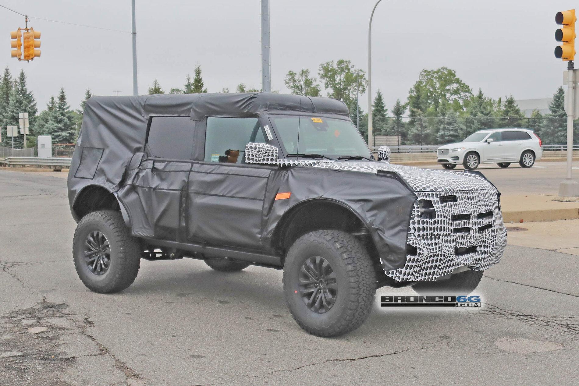 Ford Bronco Bronco Raptor / Warthog Prototype Spied Testing in Michigan! 2022-Ford-Bronco_Raptor_006-Wartho