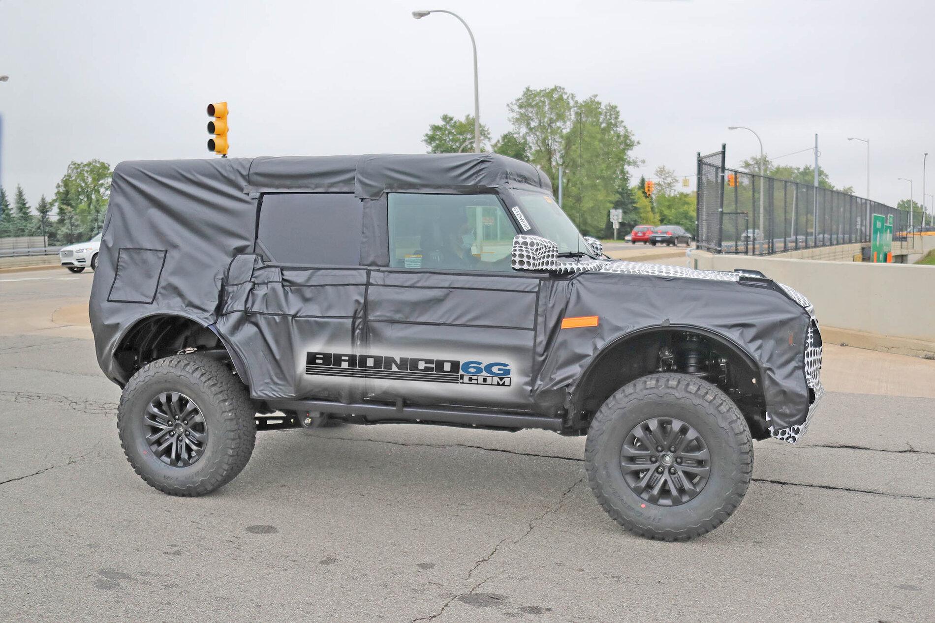 Ford Bronco Bronco Raptor / Warthog Prototype Spied Testing in Michigan! 2022-Ford-Bronco_Raptor_009-Wartho
