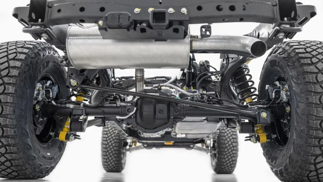 Bronco_parts_03.jpg