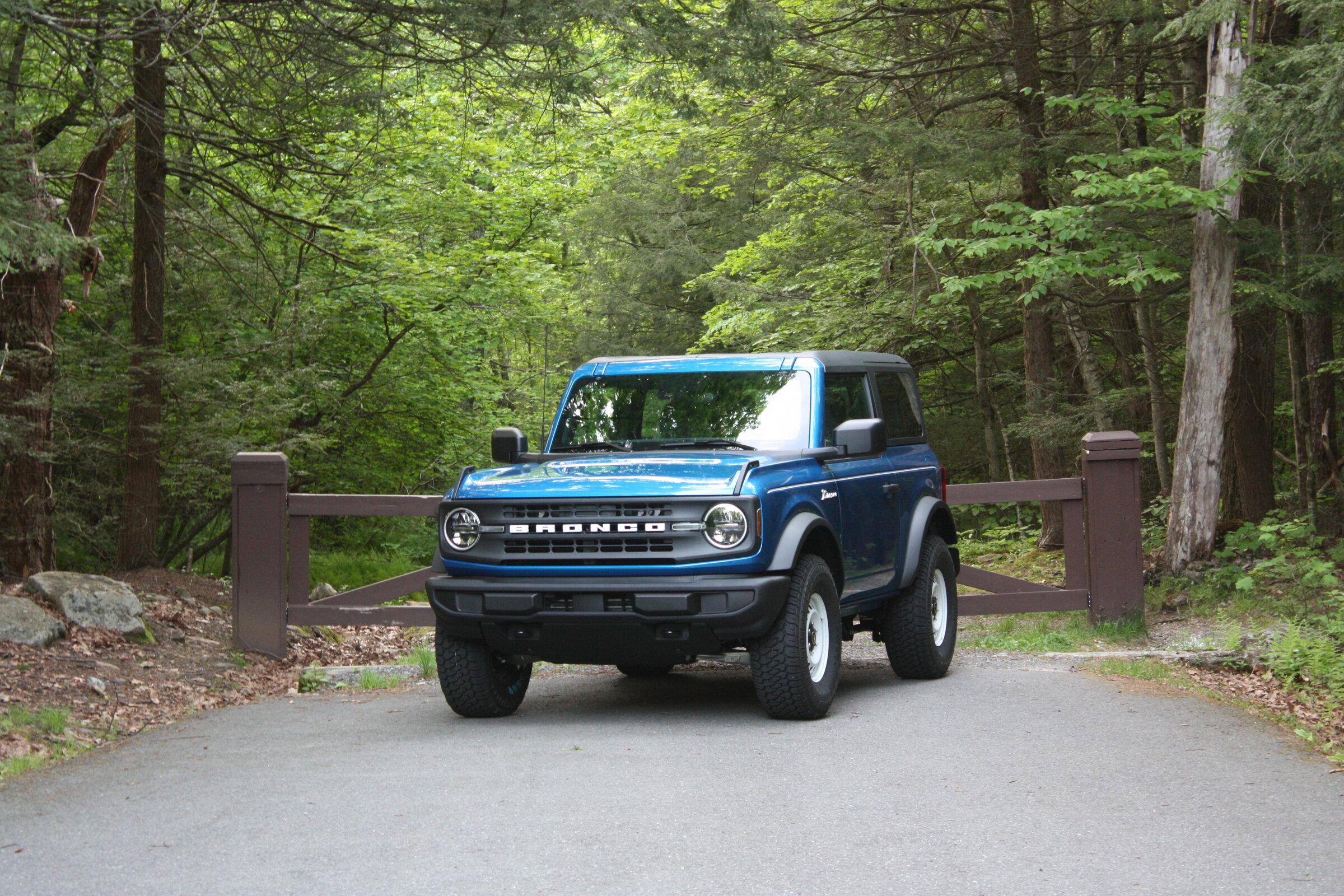 Ford Bronco Ride up Mt. Wachusett in Retro Theme Bronco IMG_8779.JPG