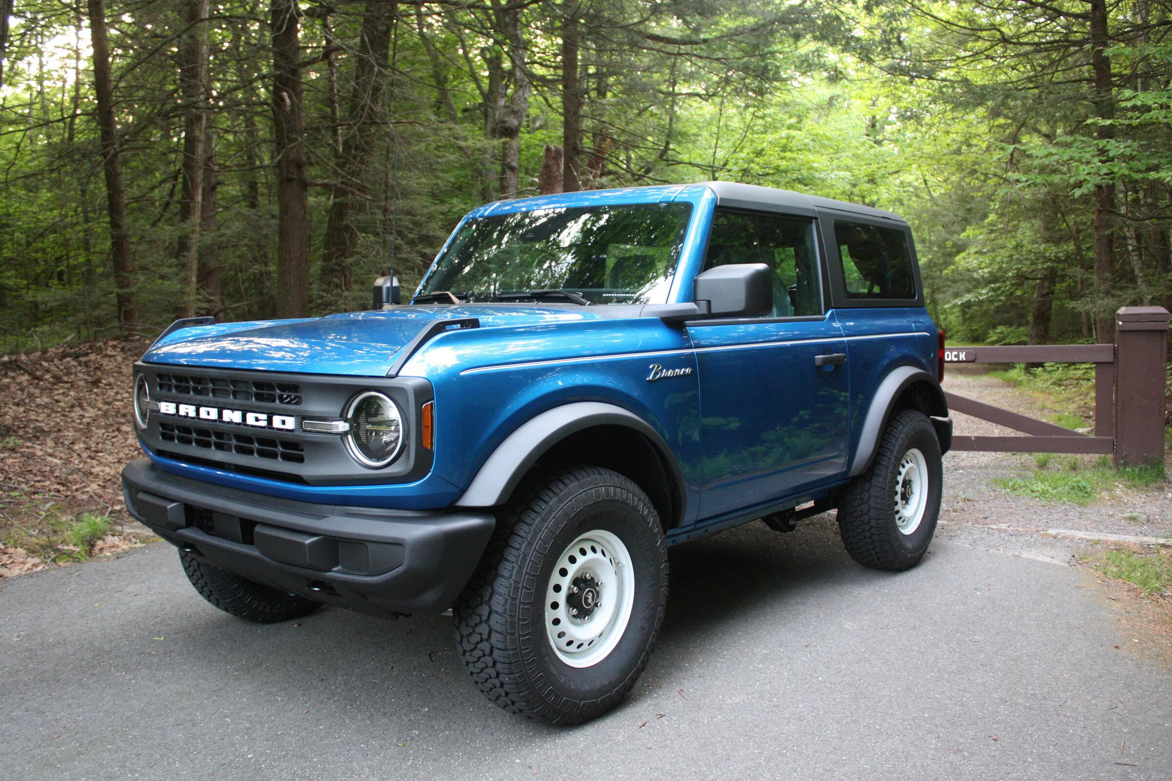 Ford Bronco Ride up Mt. Wachusett in Retro Theme Bronco IMG_8790.JPG