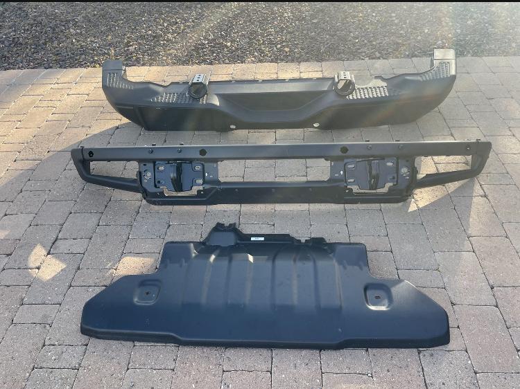 Ford Bronco Questions on bumper swap I'm considering 5B98BD14-3F17-41F5-A068-3AAFB7209DDD