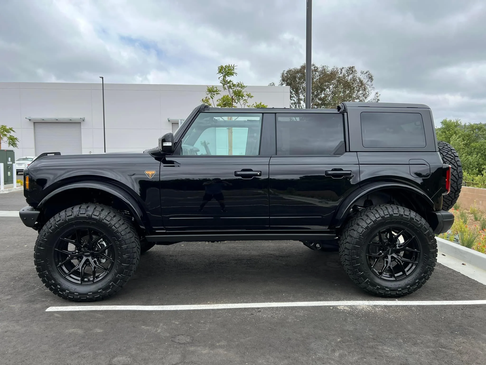 Ford Bronco SHADOW BLACK Bronco Club 285069445_10228530597436948_7629509354313704286_n