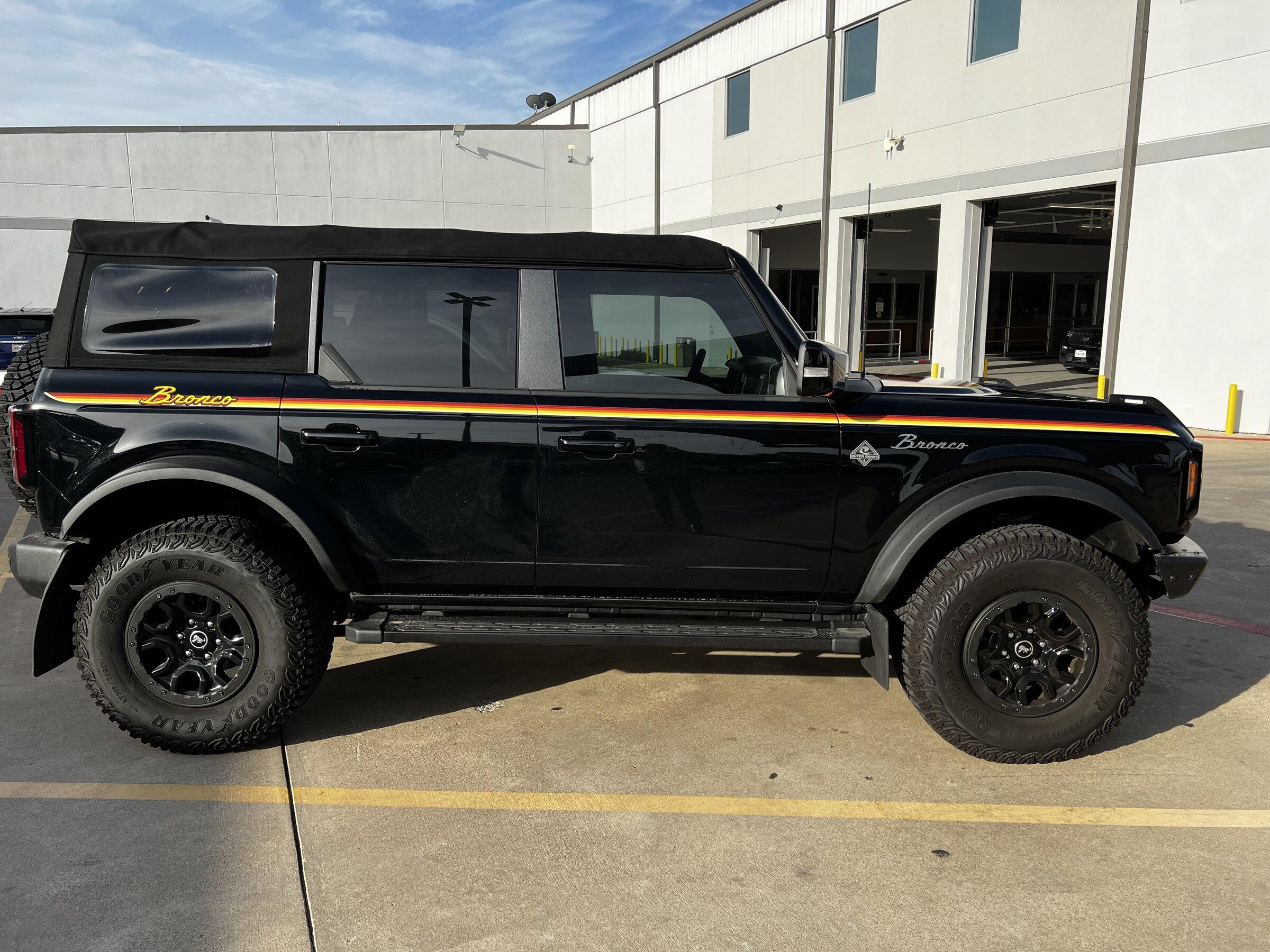 Ford Bronco Did a thing... (New Graphics) IMG_9112