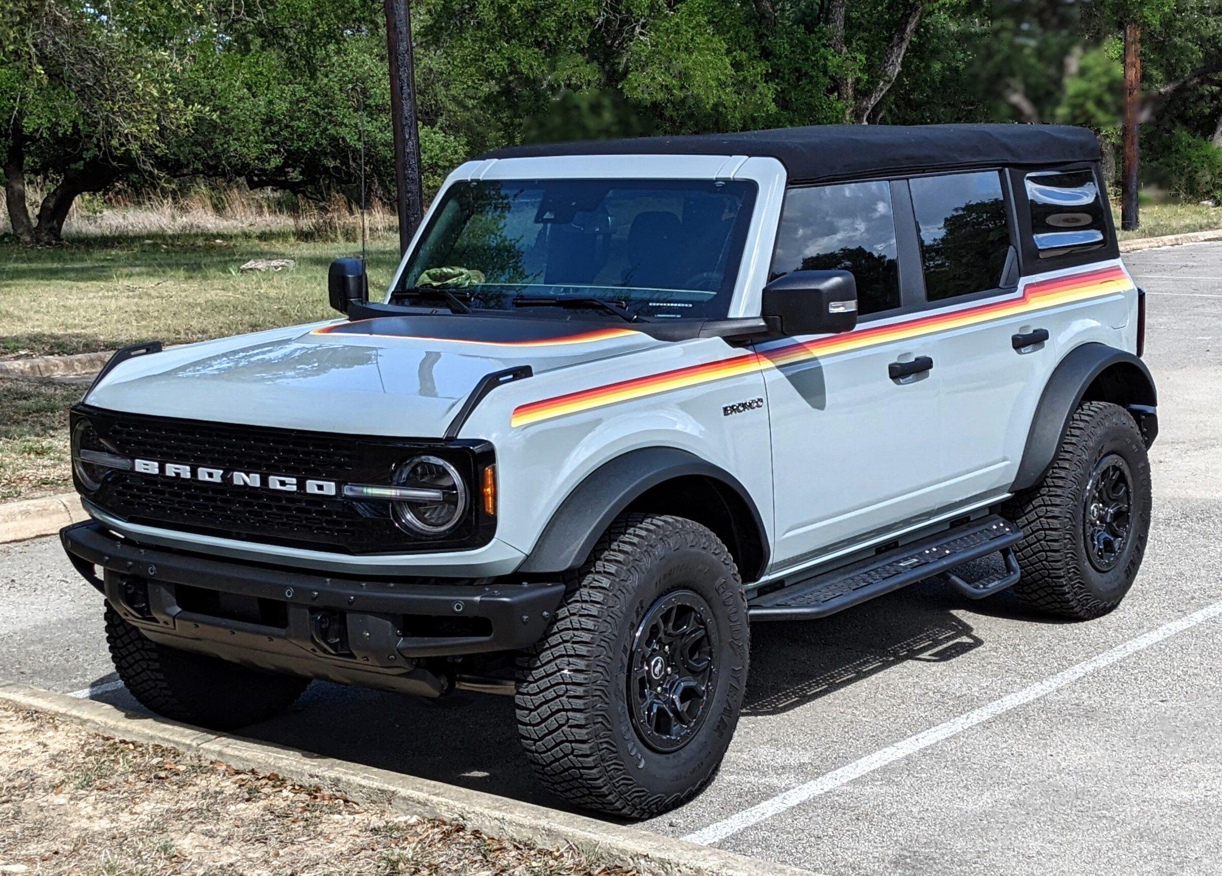 Ford Bronco Going Retro...80's style PXL_20220601_215024752.PORTRAIT~2